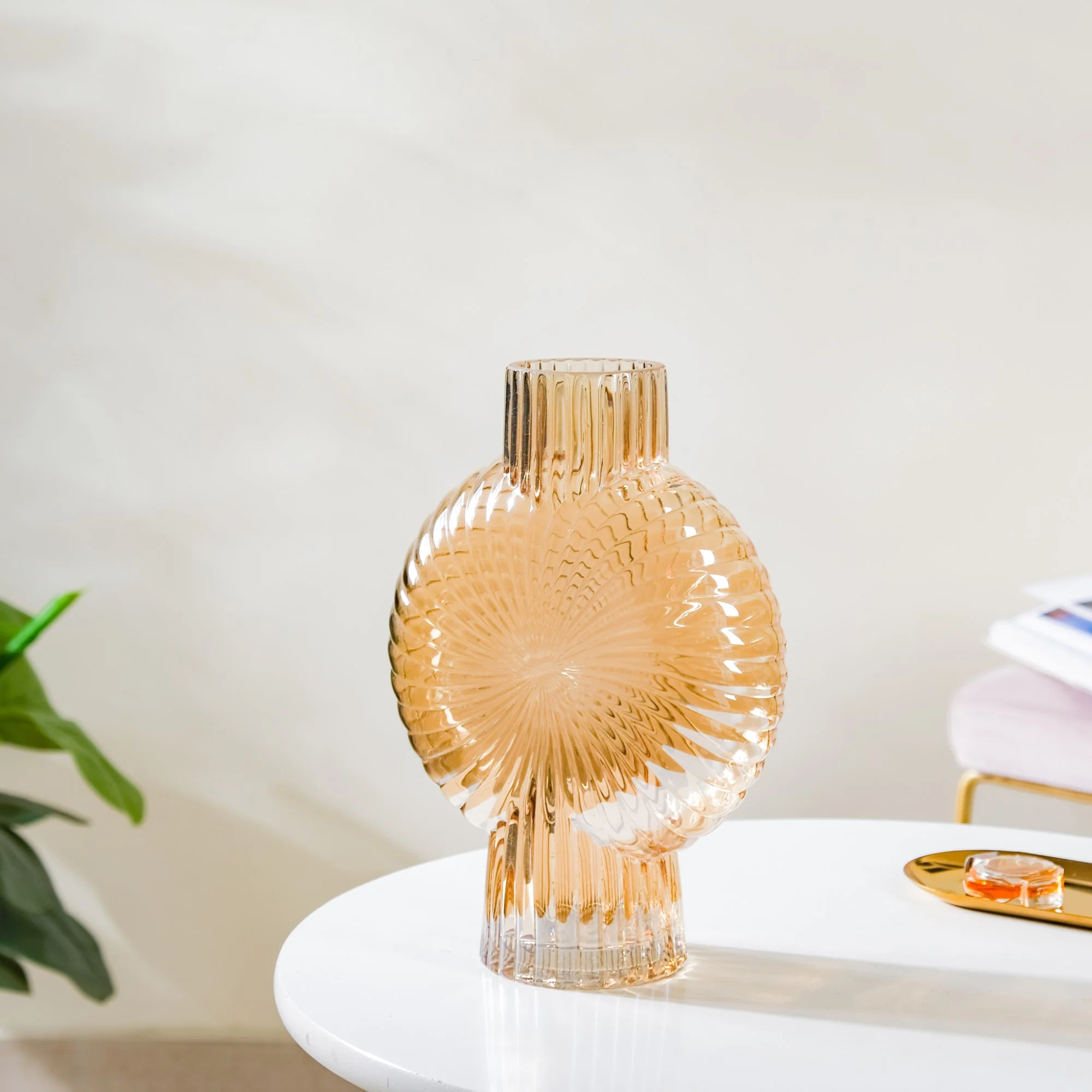 Armadillo Glass Vase Amber Large - Image 5