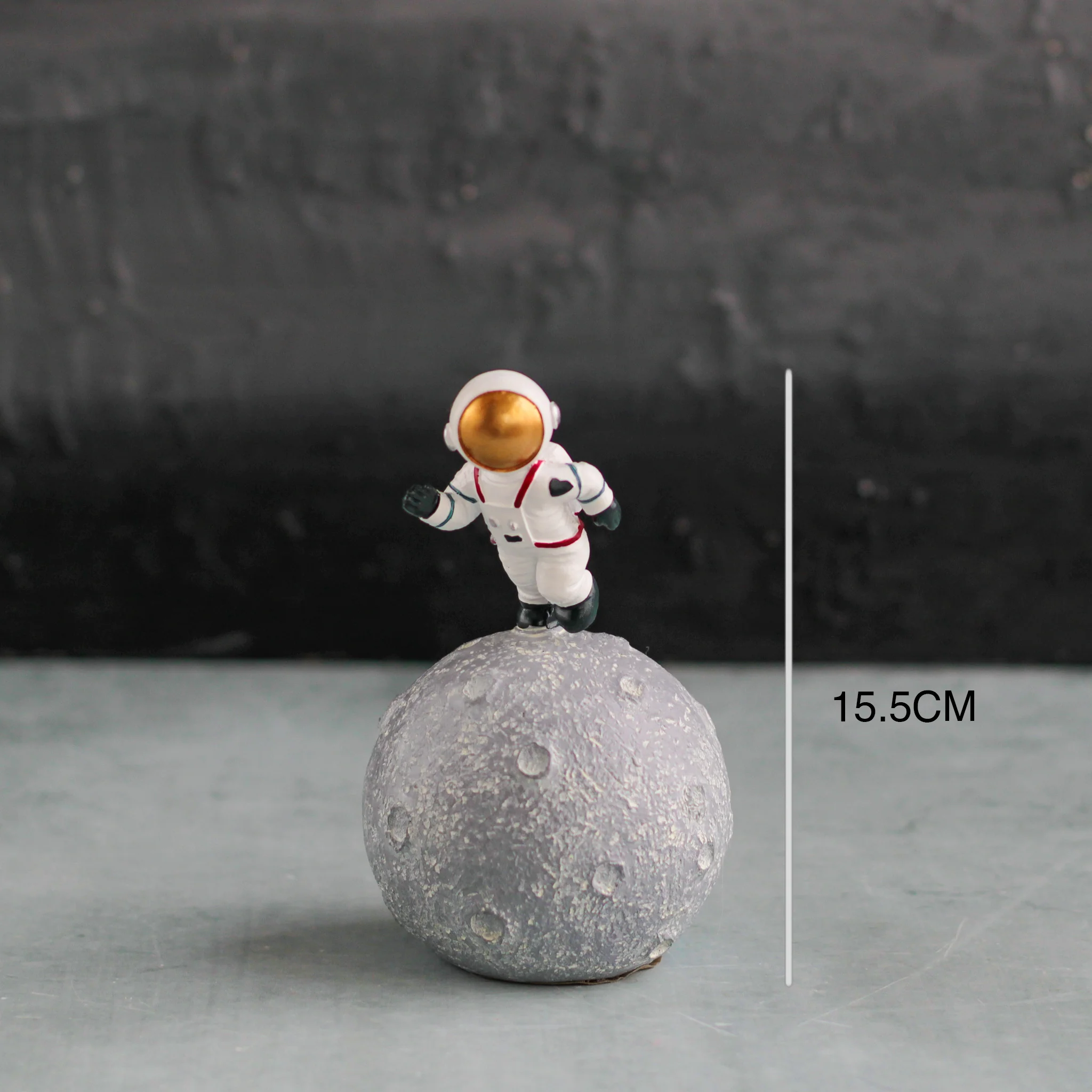 Astronaut Piggy Bank - Image 8