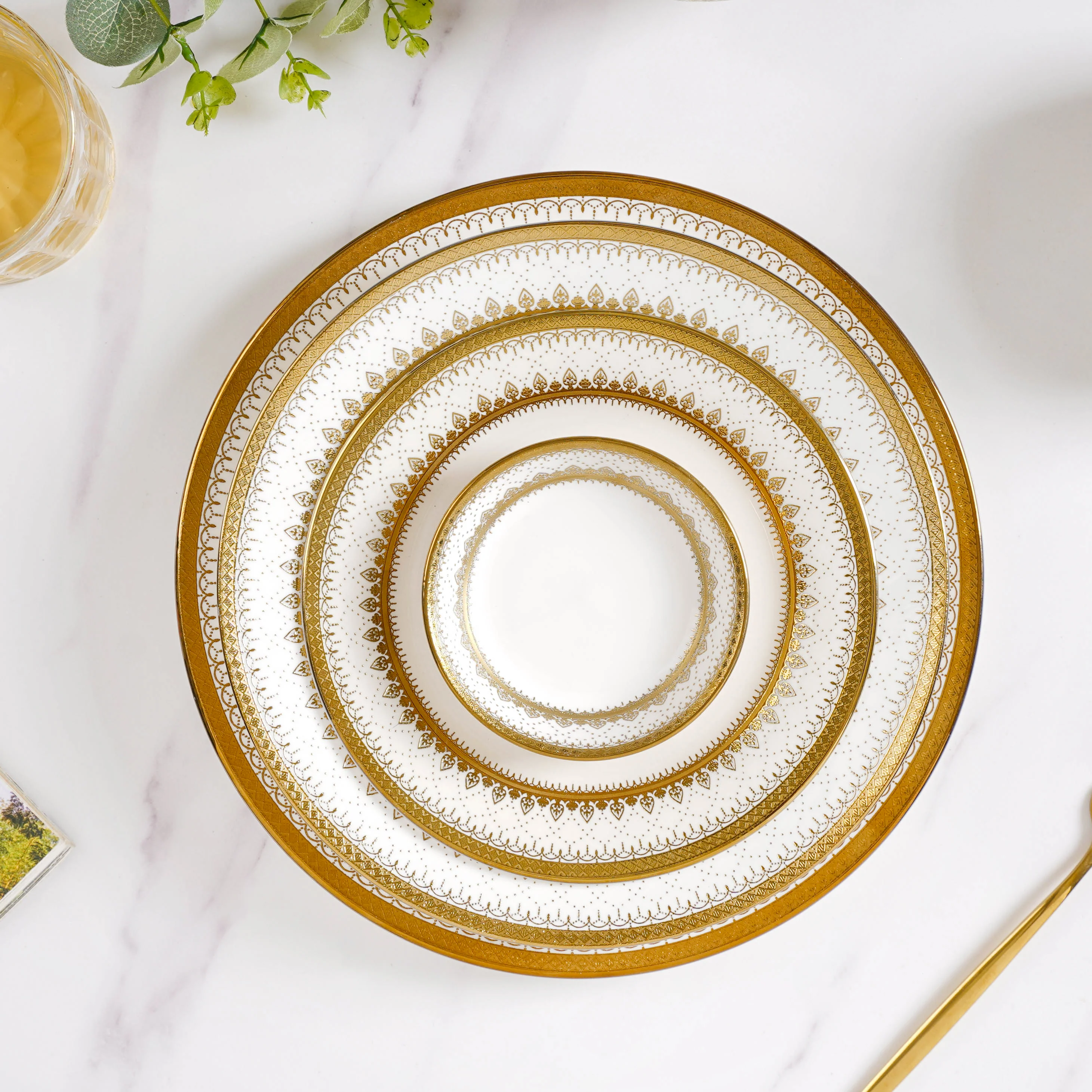 Aurelea Festive 27 Piece Dinner Set For 6 - Image 12