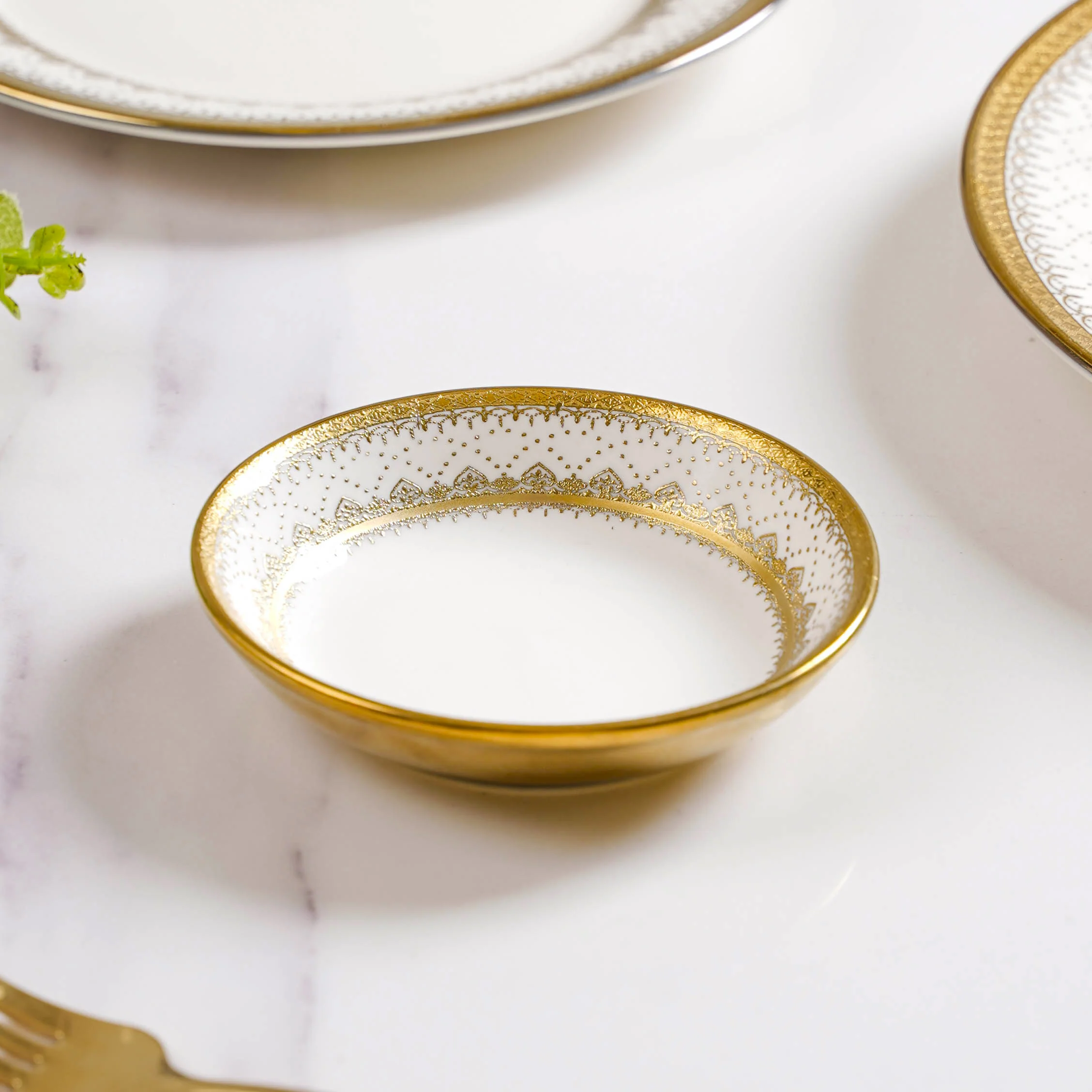 Aurelea Festive 27 Piece Dinner Set For 6 - Image 14