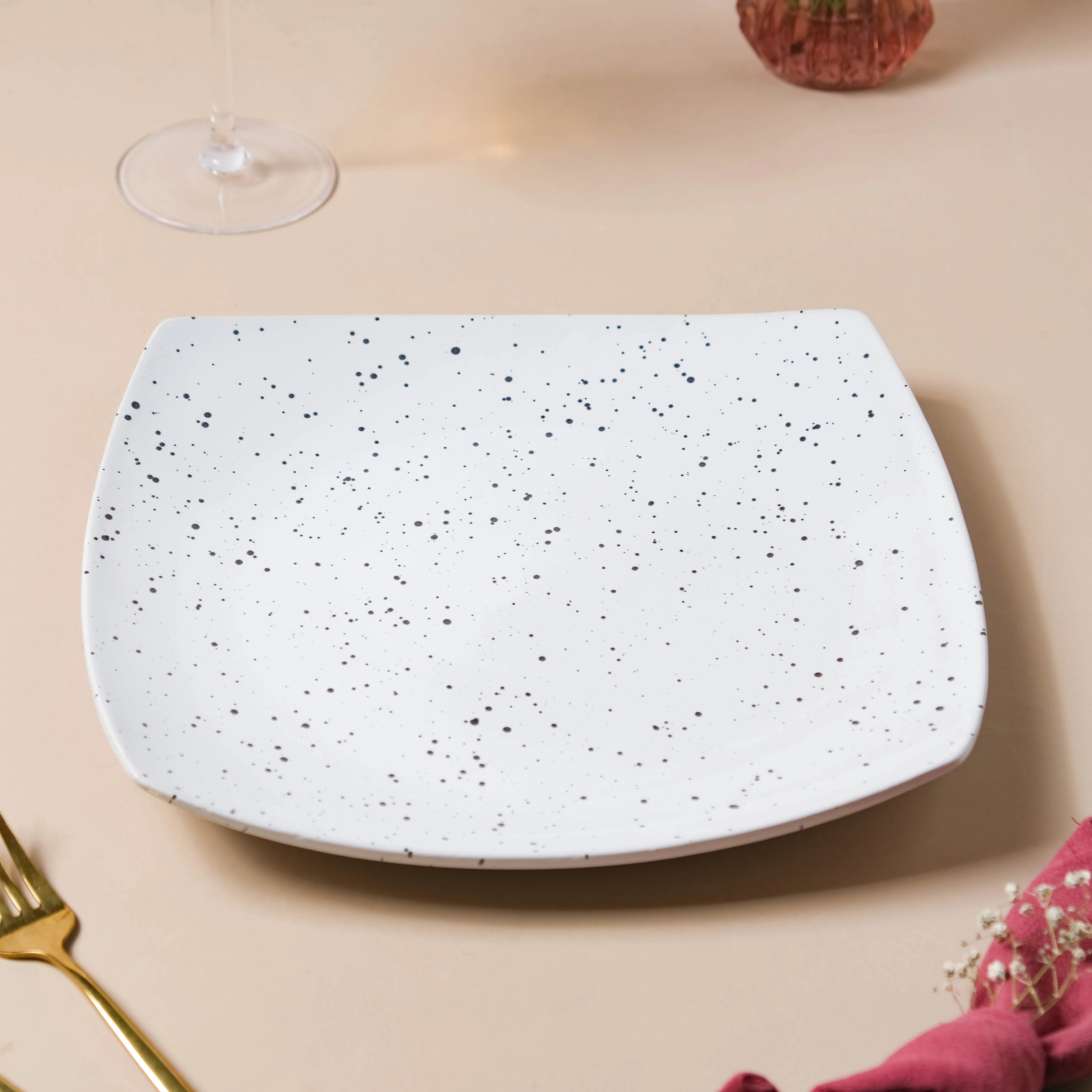 Aylin White Textured Dinner Plate 10.5 Inch - Image 5