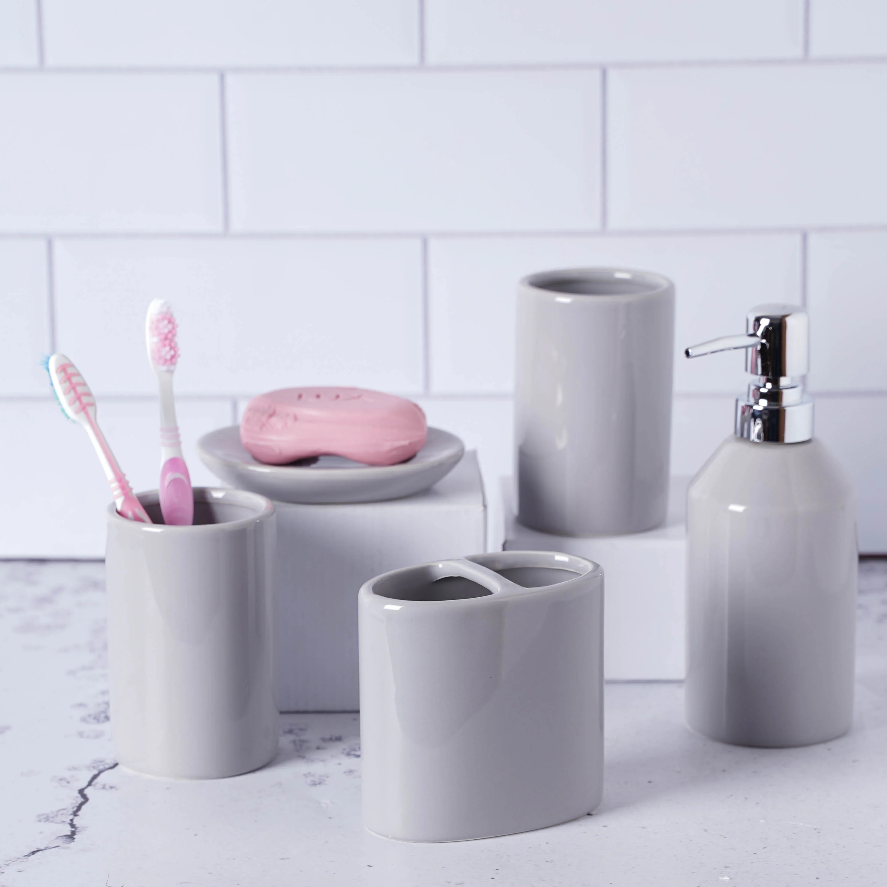 Bathroom Set of 5 Grey - Image 2