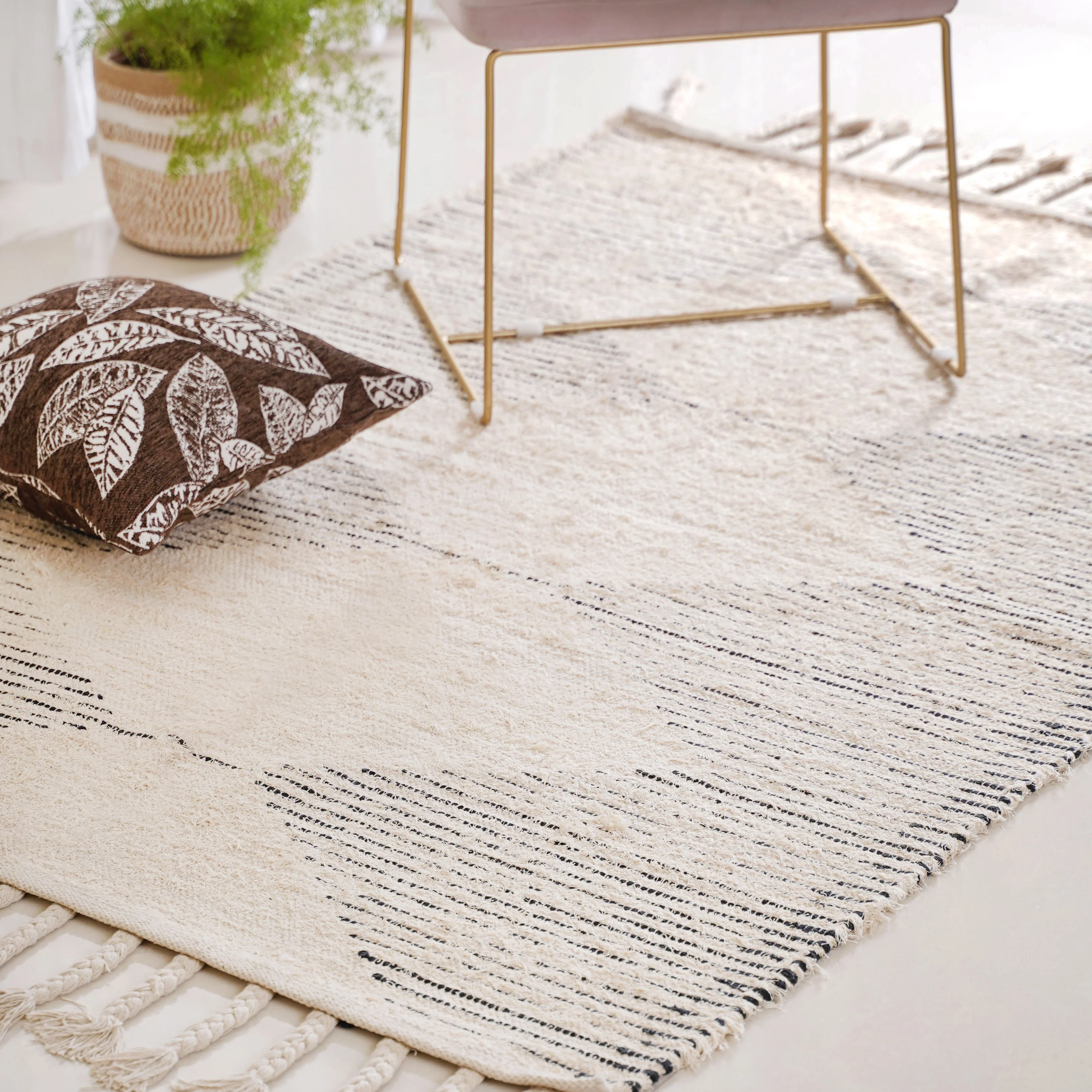 Beige Rug for Living Room - Image 6