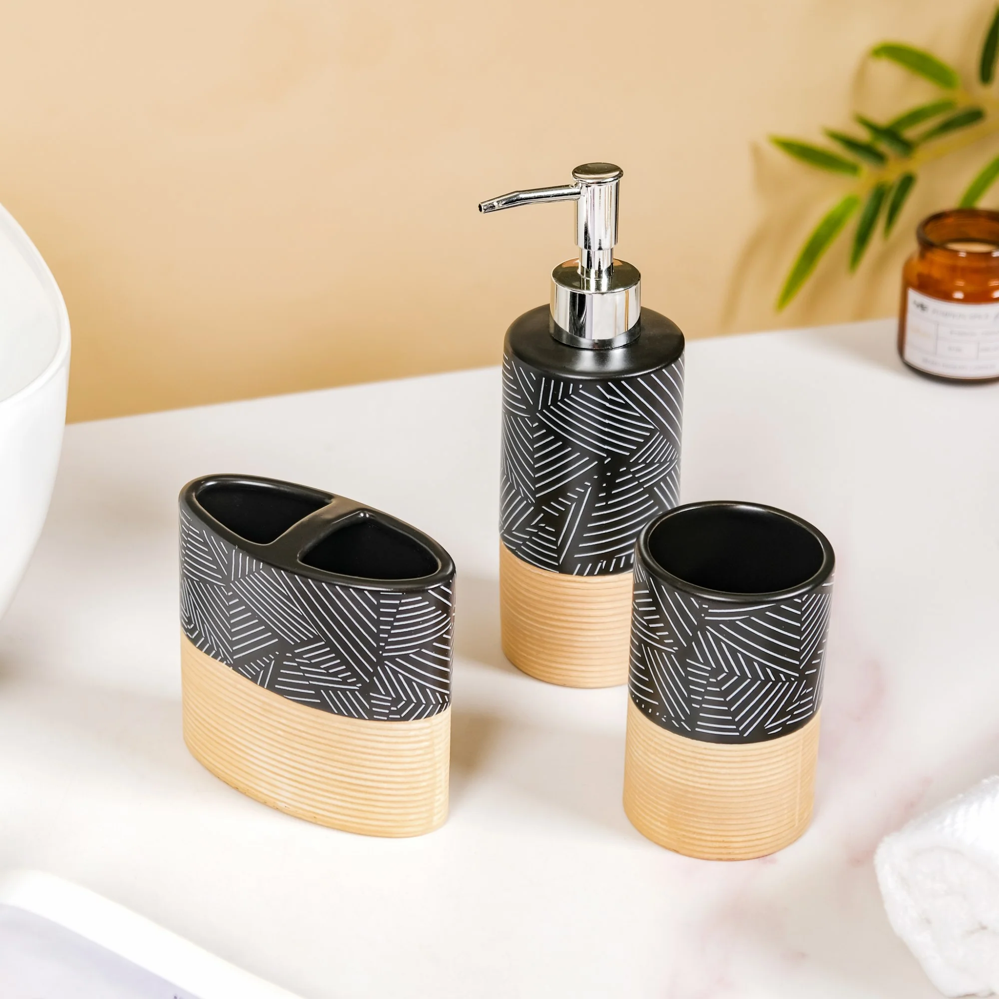 Black Beige Bathroom Accessories Set Of 3 - Image 3