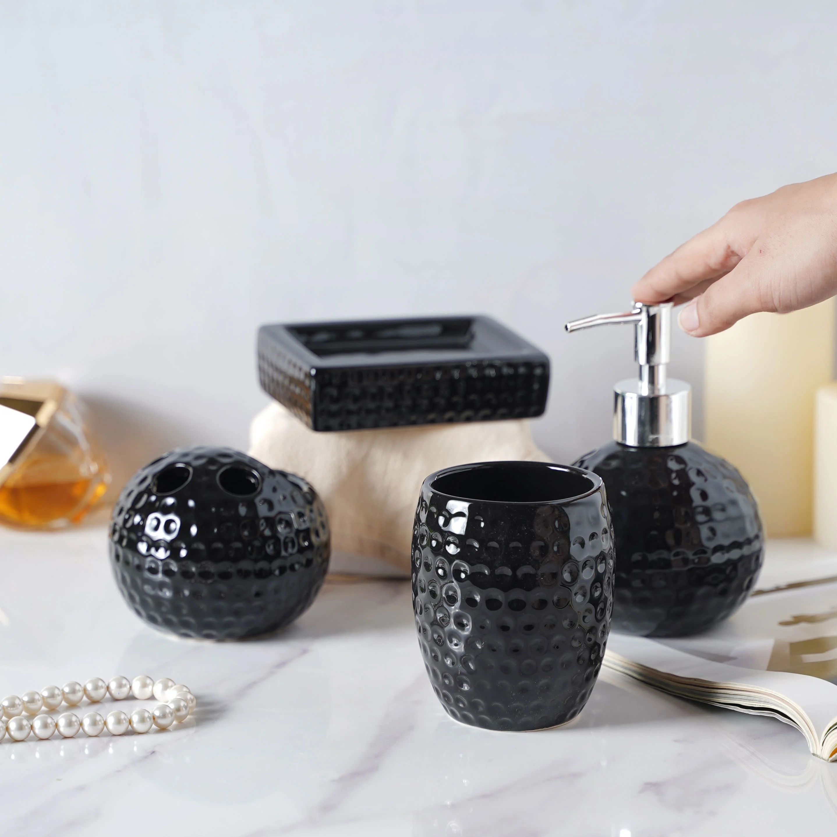 Black Fantasia Bath Set - Image 2