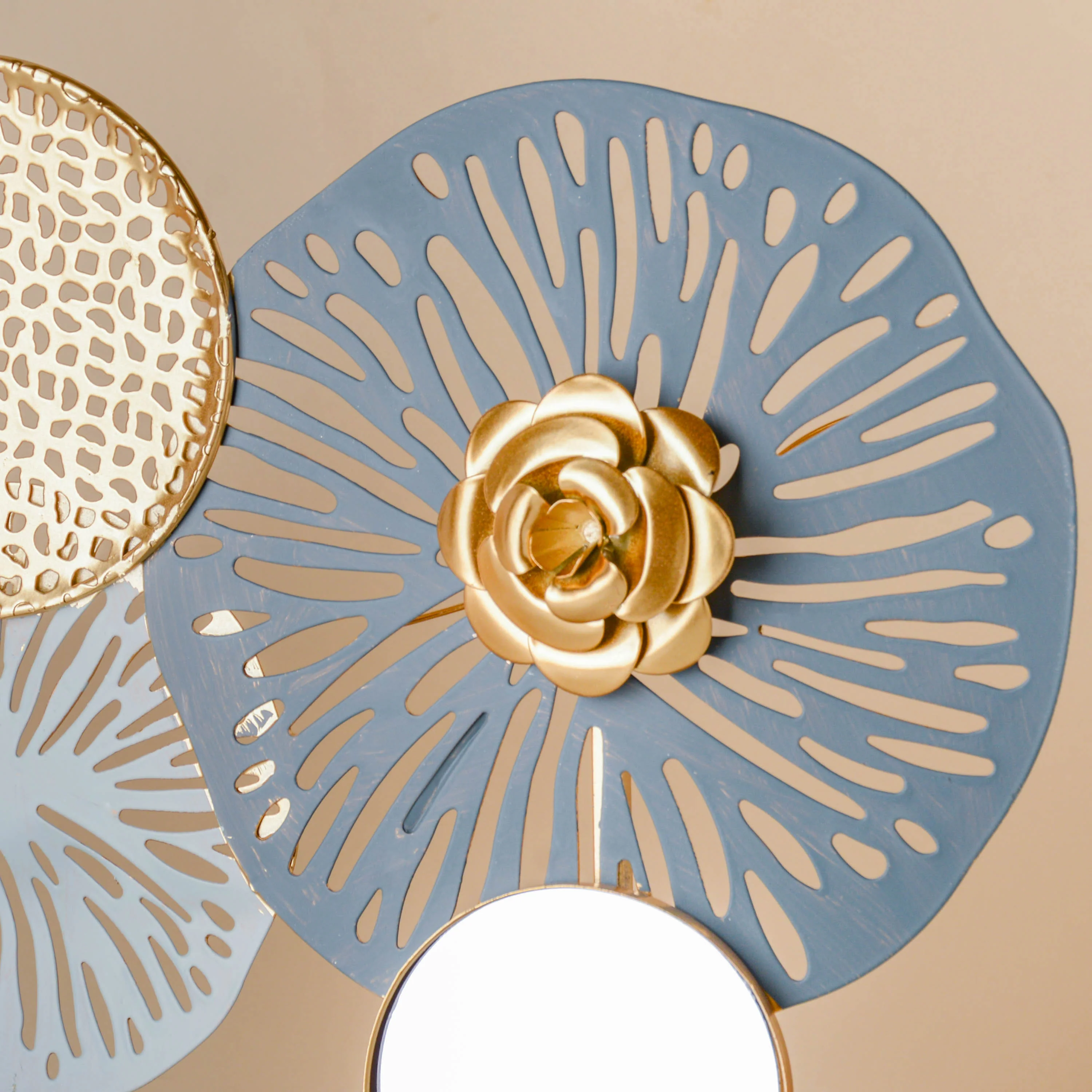 Blue and Golden Table Decor - Image 5