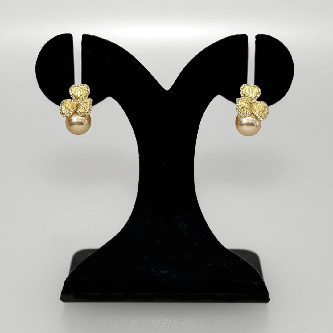 Bowed Pearl Drop Earrings Champagne - Image 6