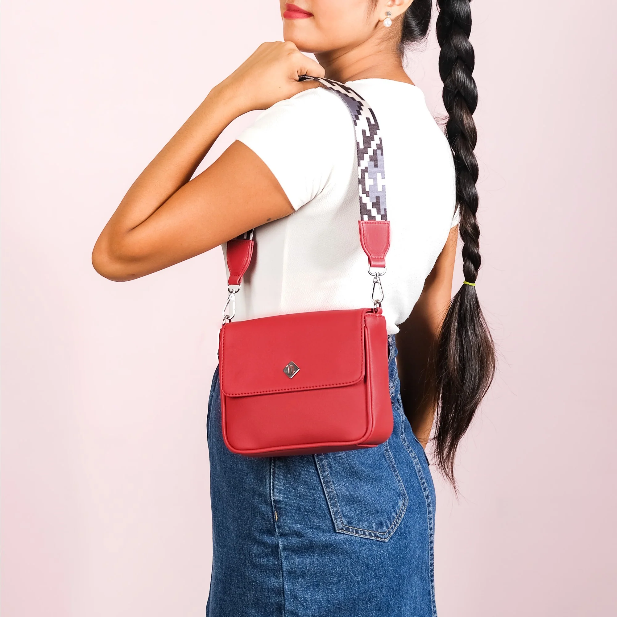 Brio Saucy Sport Shoulder Bag Red - Image 2