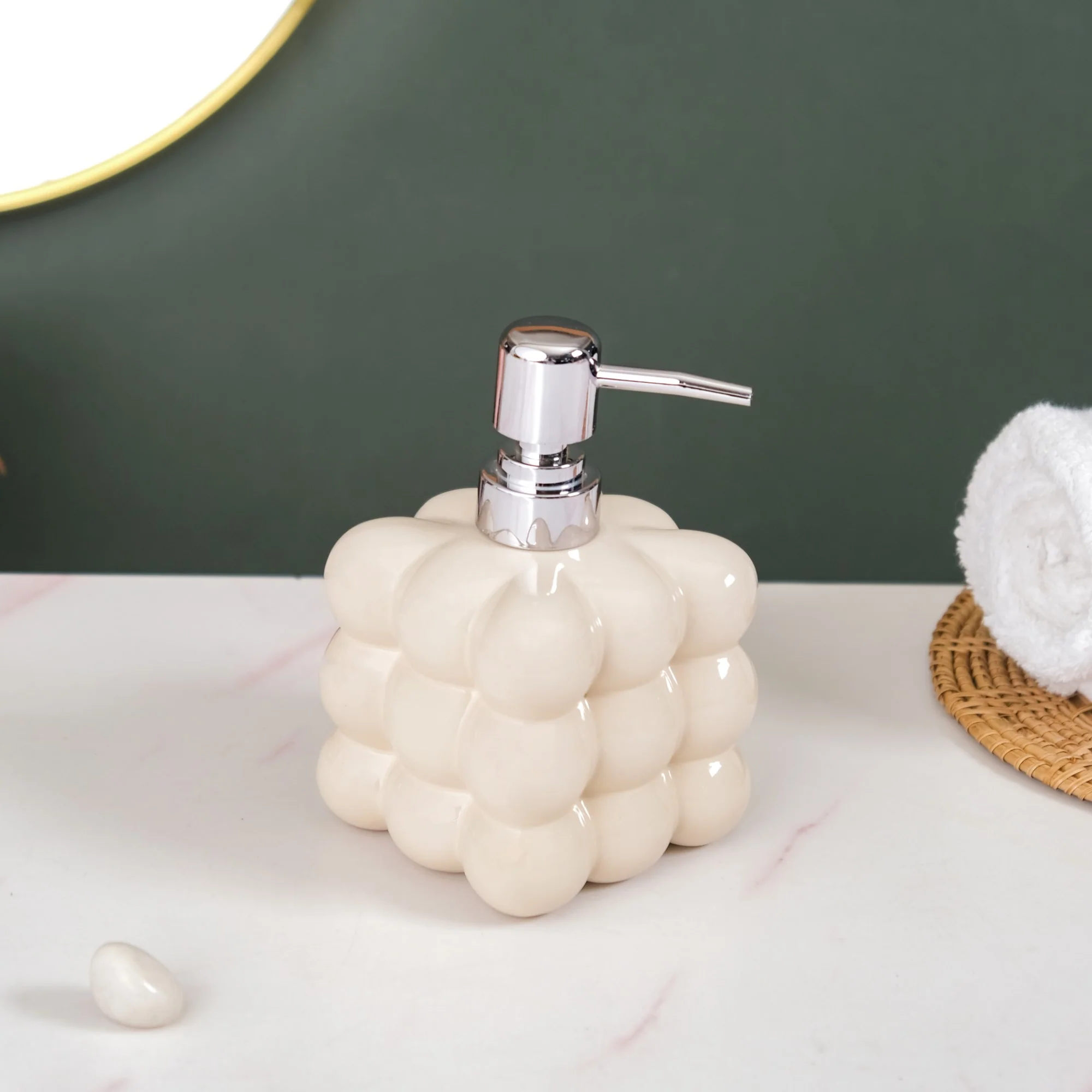 Bubble Ceramic Soap Dispenser White 520ml - Image 8