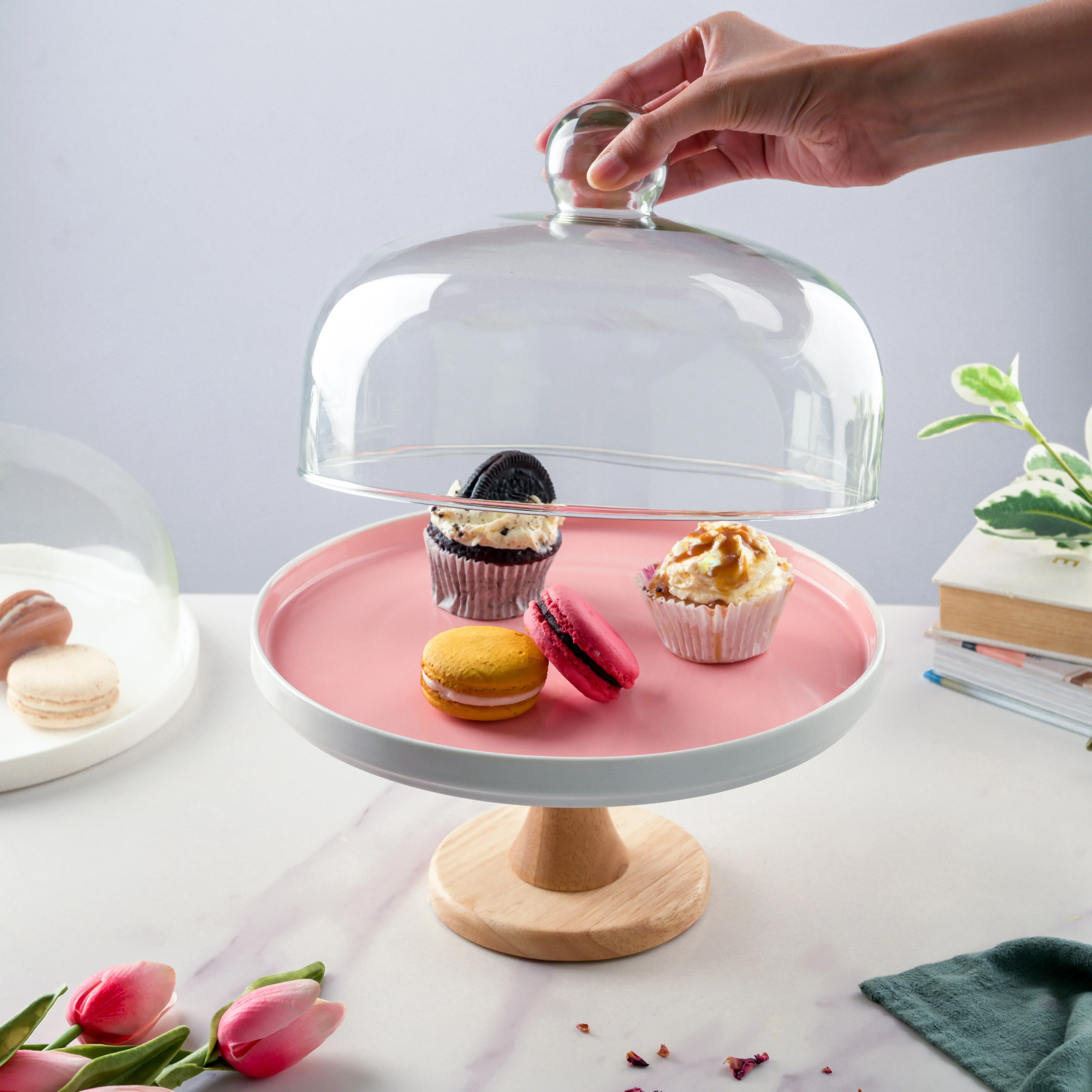 Cake Stand With Cloche Pink 7.5 Inch - Image 4