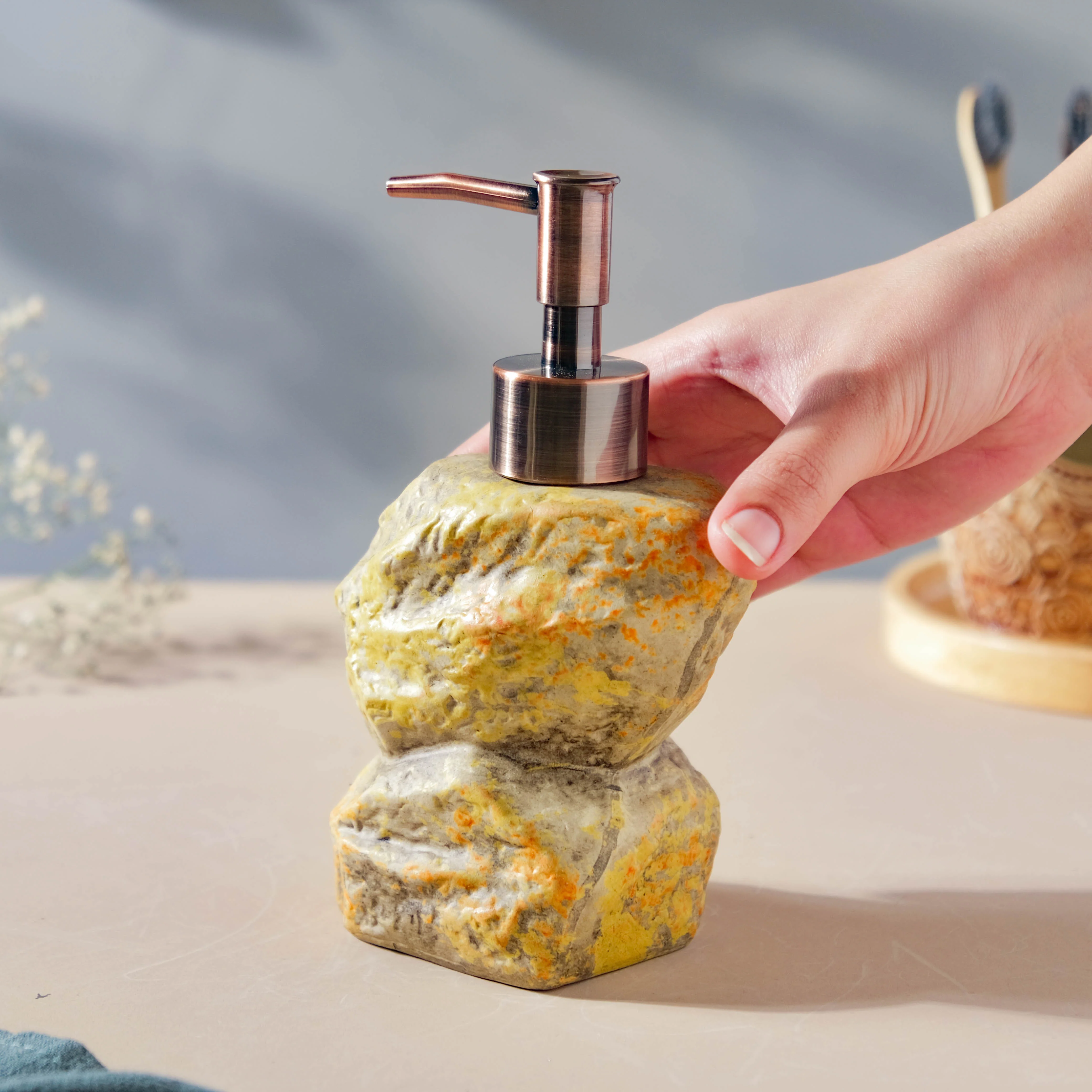 Carnelia Stone Ceramic Dispenser With Nozzle 400ml - Image 2