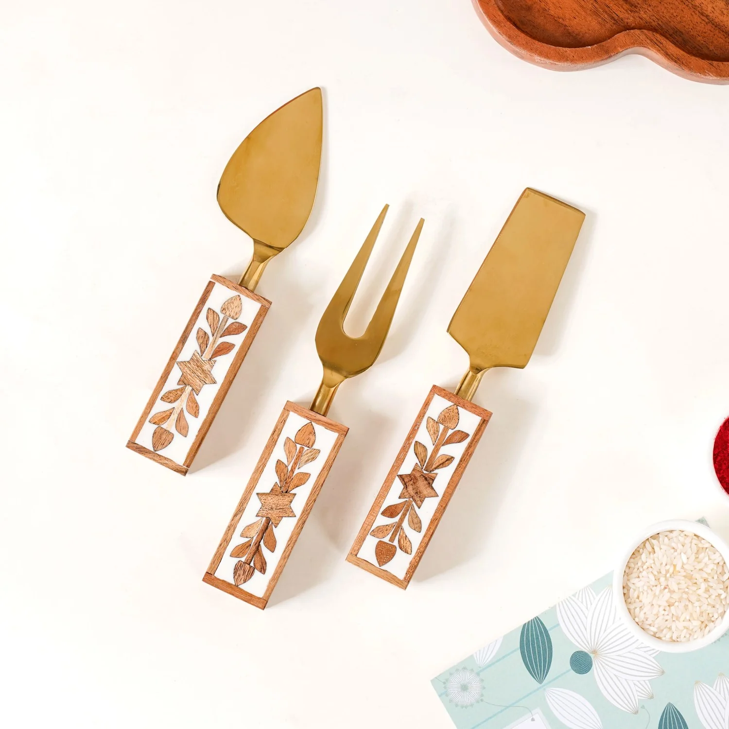 Cheesy Farmhouse Rakhi Gift Set For Bhaiya Bhabhi - Image 5