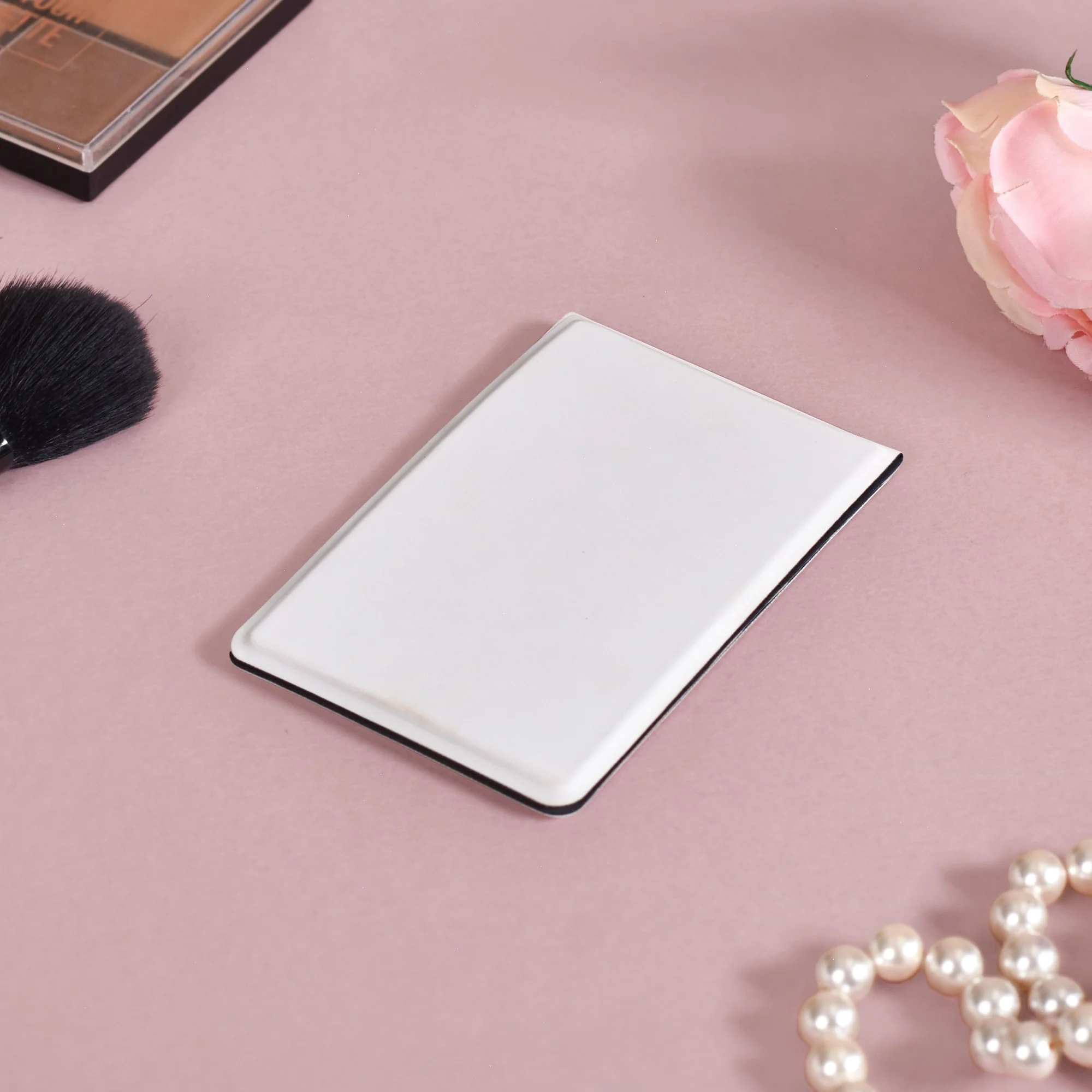 Chic Pocket Mirror White - Image 3