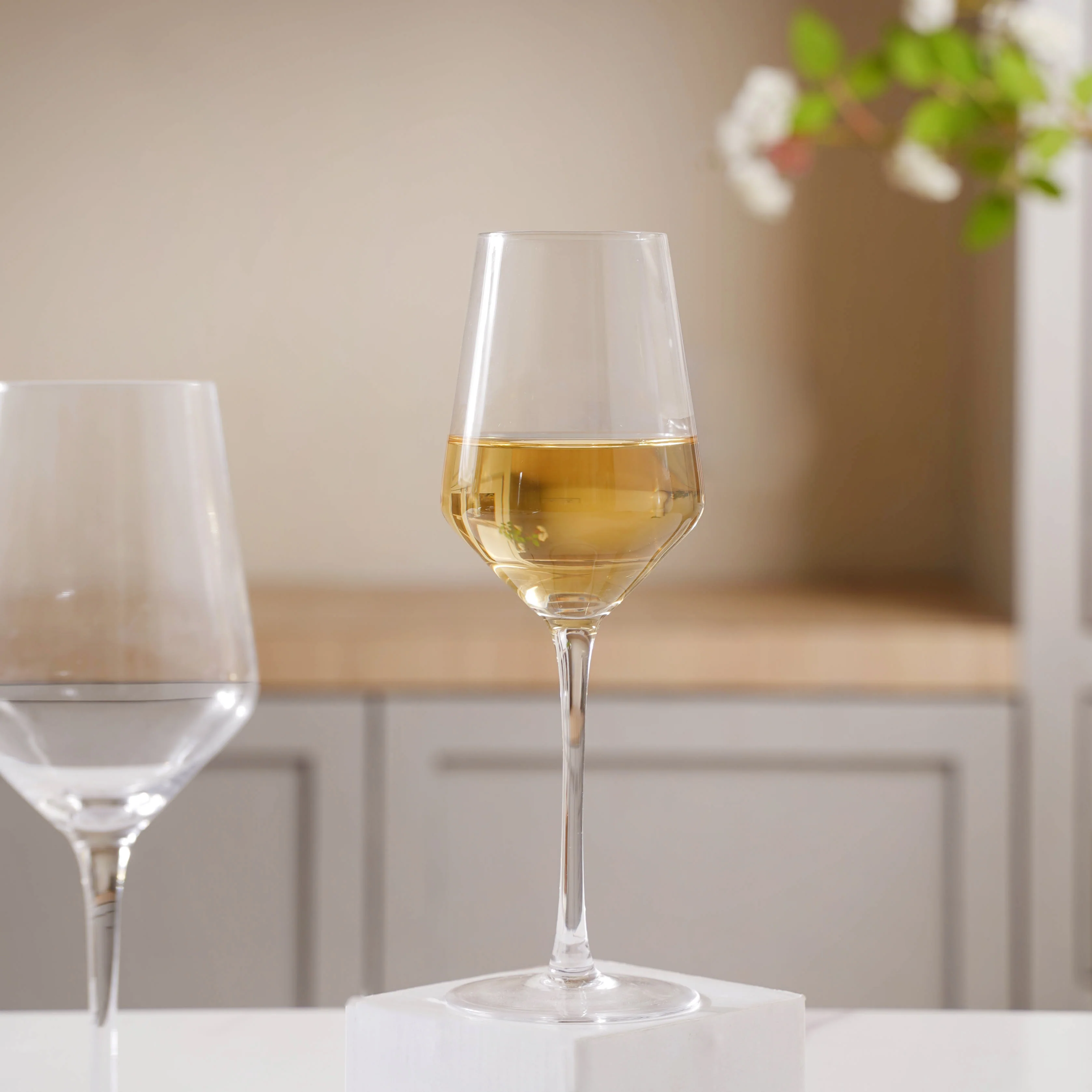 Classic Wine Glass Set of 4 - Image 5