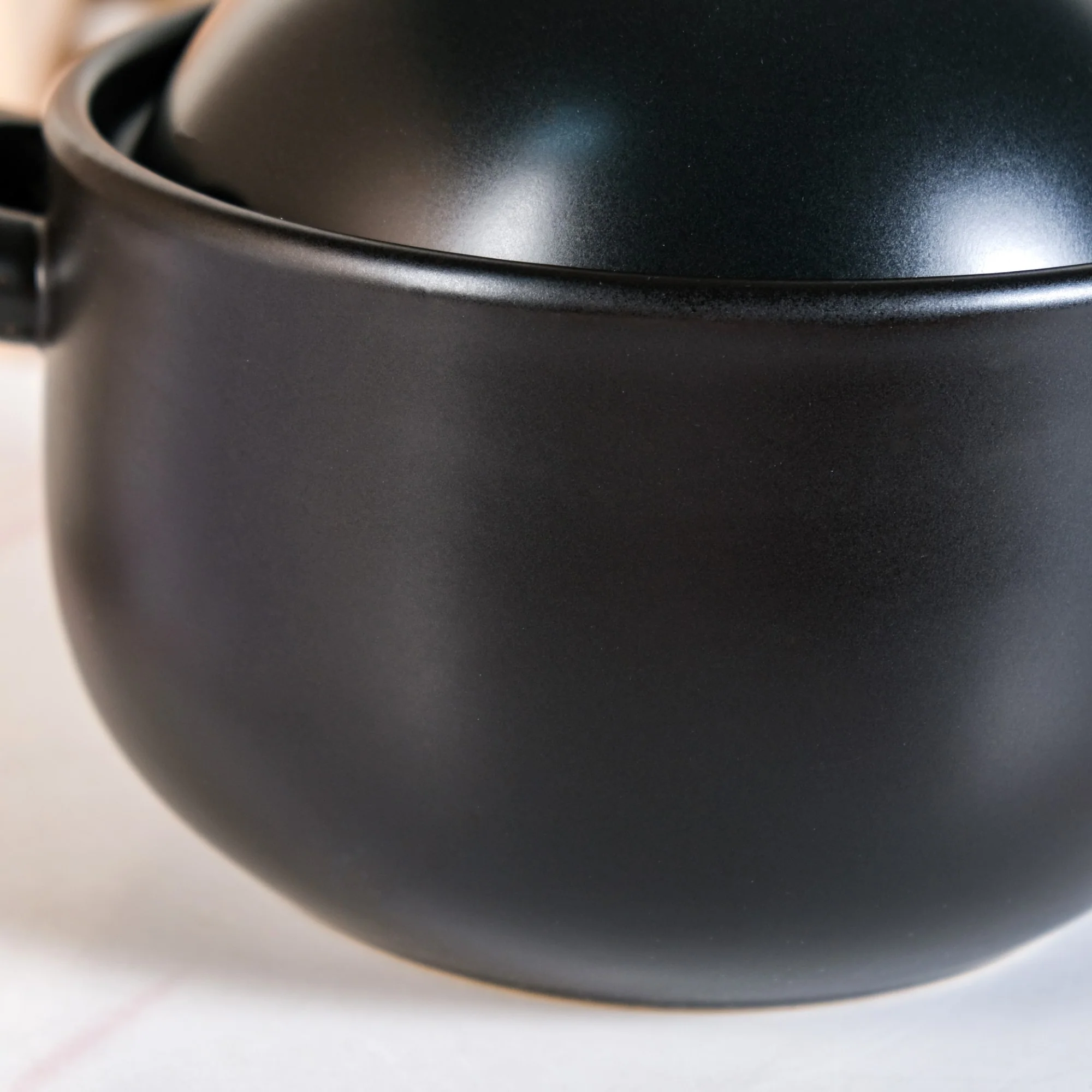 Claymist Black Cooking Pot With Lid 2800ml - Image 7