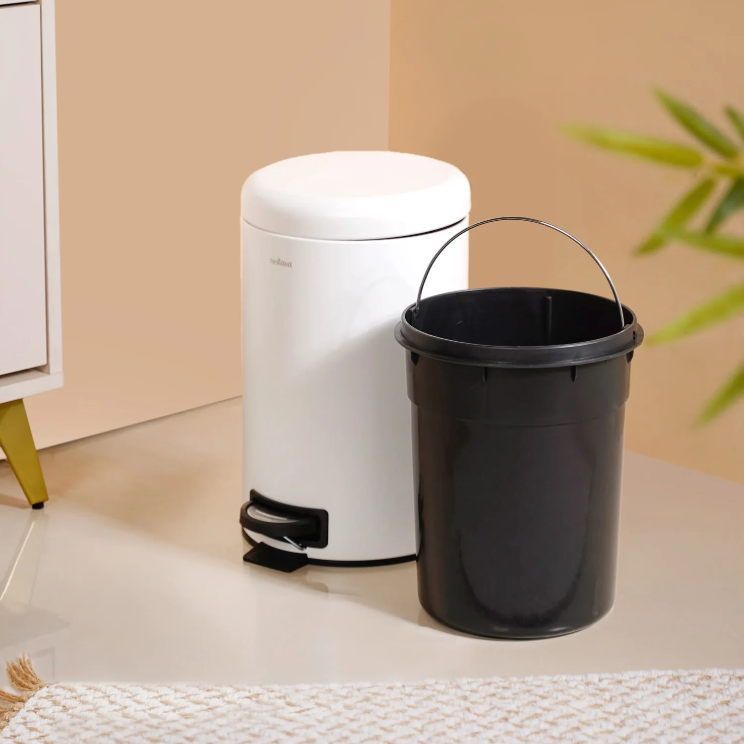 Clean Curve White Metal Dustbin With Removable Bucket 7000ml - Image 10