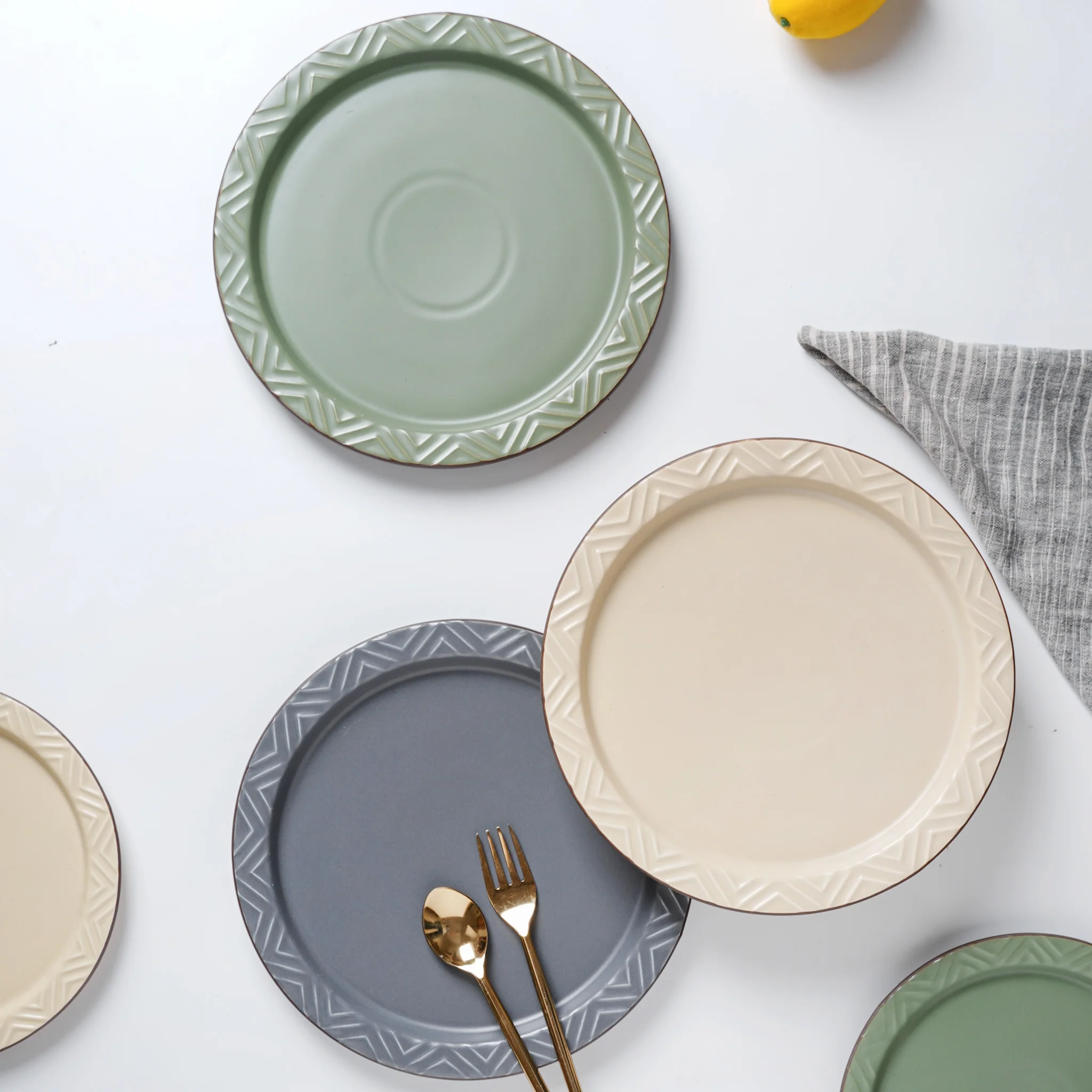 Coloured Dinner Plate - Image 4