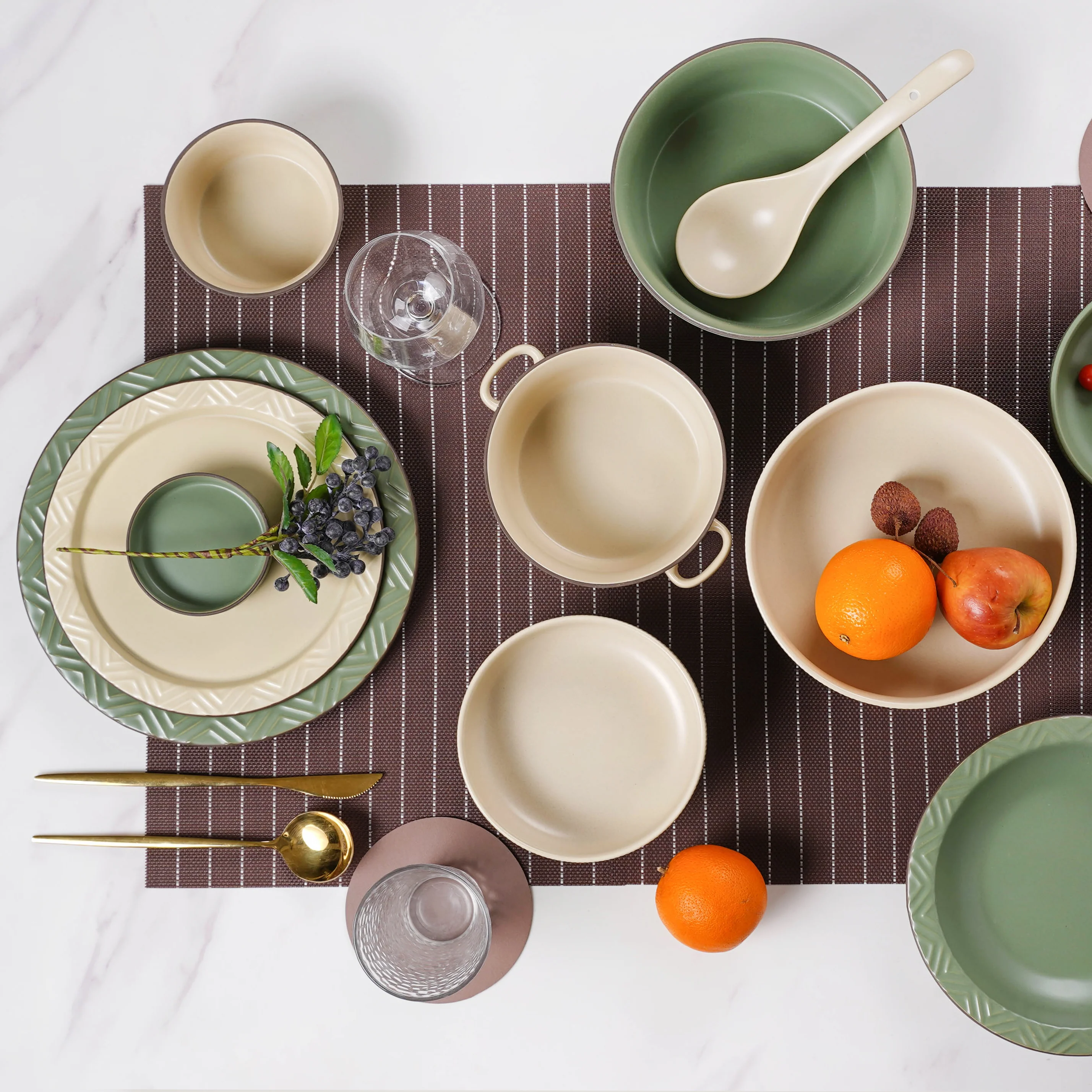 Coloured Dinner Plate - Image 5