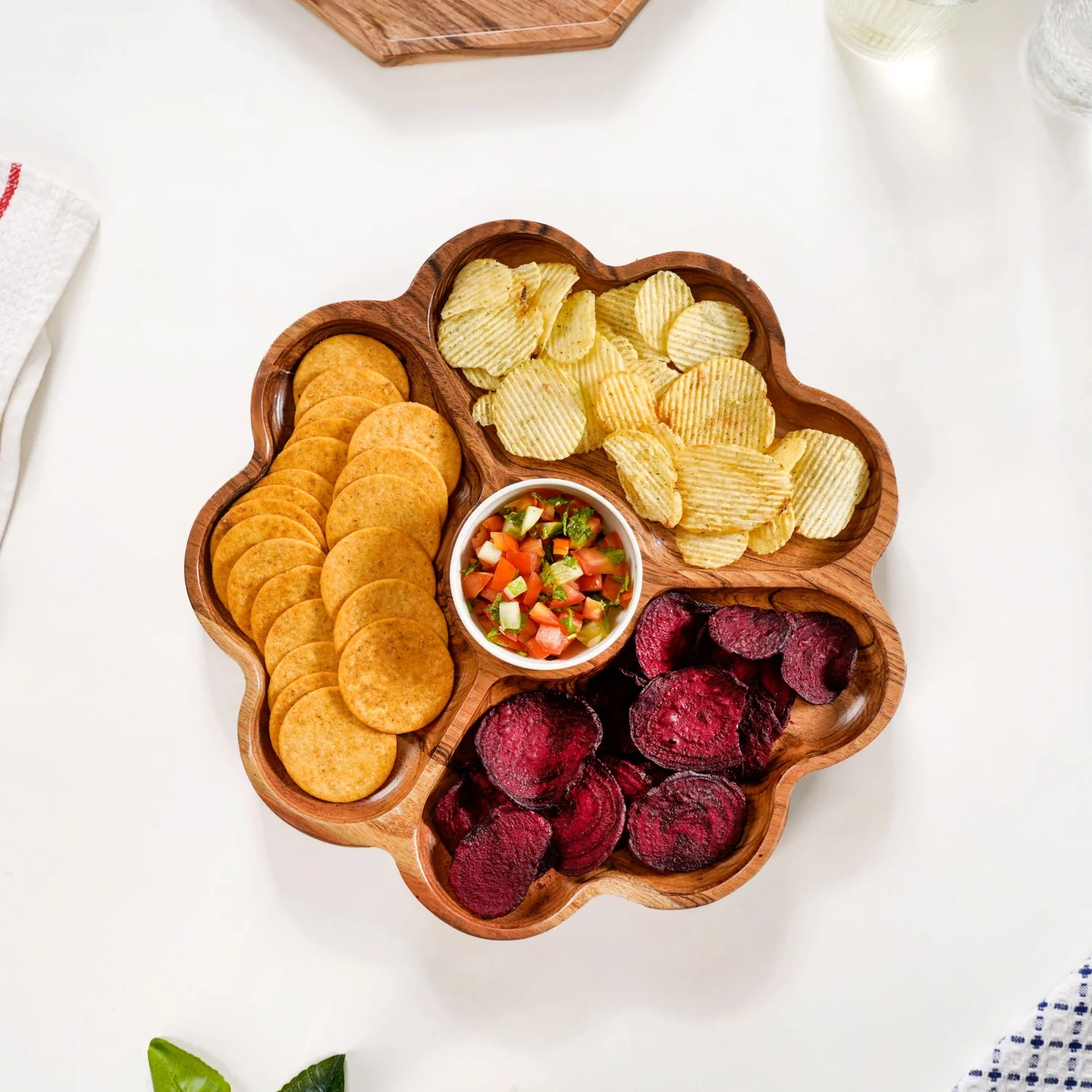 Cosmos 3 Section Snack Platter With Dip Bowl - Image 3