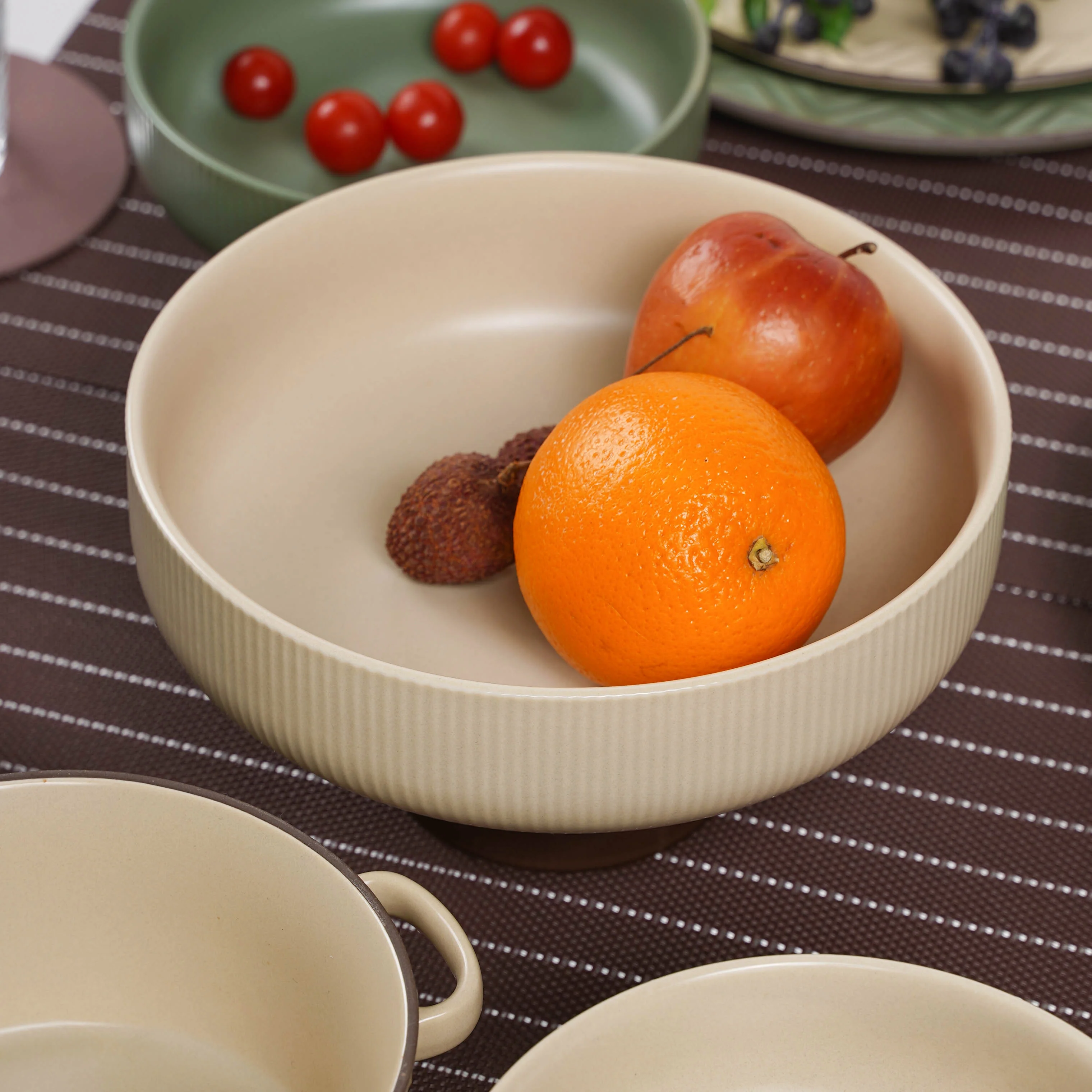 Crème De La Crème Fruit Bowl Large - Image 4