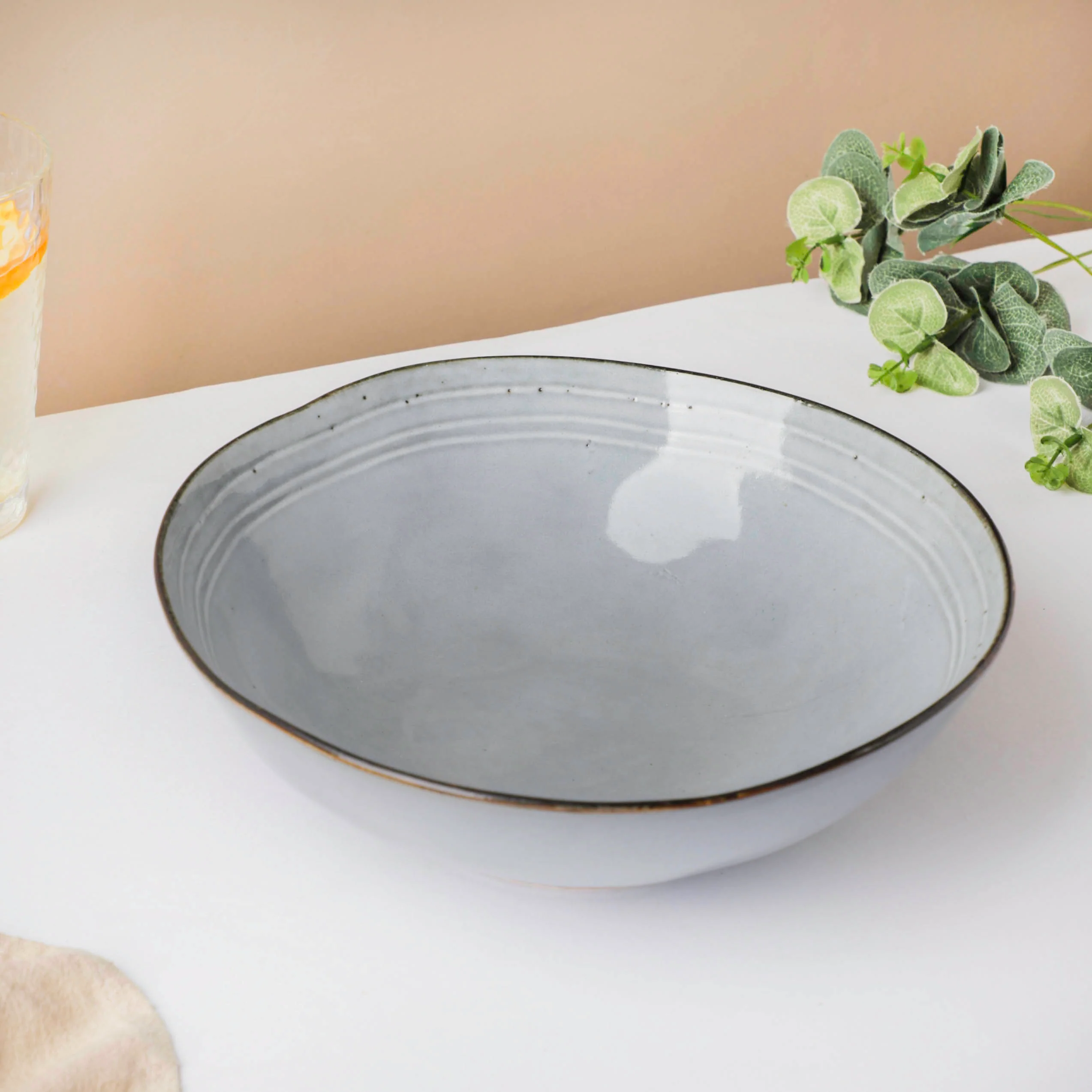 Criselda Grey Wavy Rimmed Serving Bowl 9.5 Inch 1.5 L - Image 4