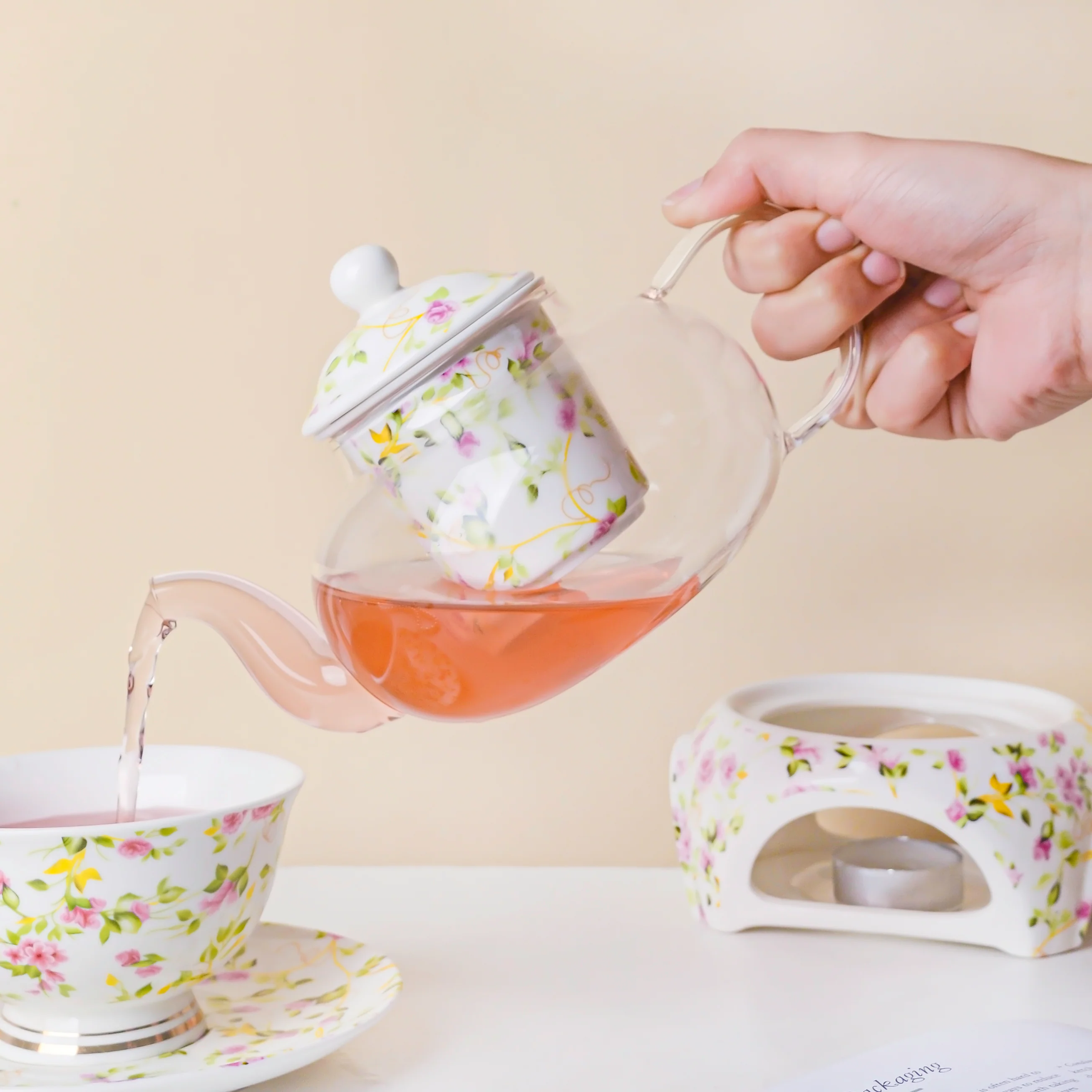 Daffodil Yellow And Pink Glass Teapot With Warmer Base 700 ml - Image 4