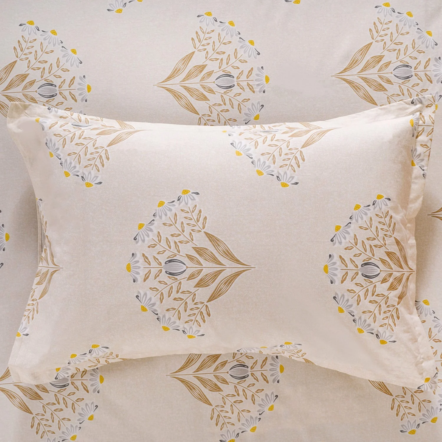 Daisy Pure Cotton Bedsheet And Pillowcase Set Ultra Soft 180 TC King Size 275x275 cm - Image 3