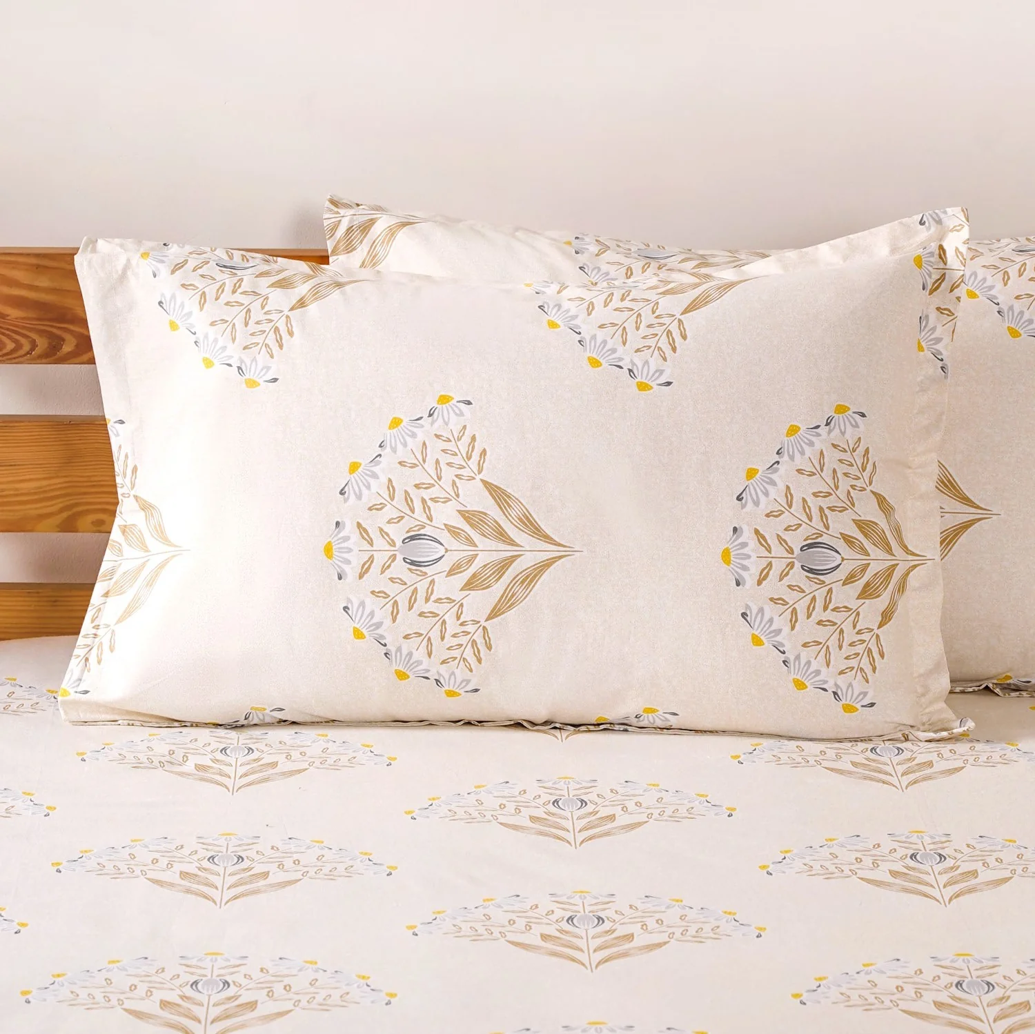 Daisy Pure Cotton Bedsheet And Pillowcase Set Ultra Soft 180 TC King Size 275x275 cm - Image 6