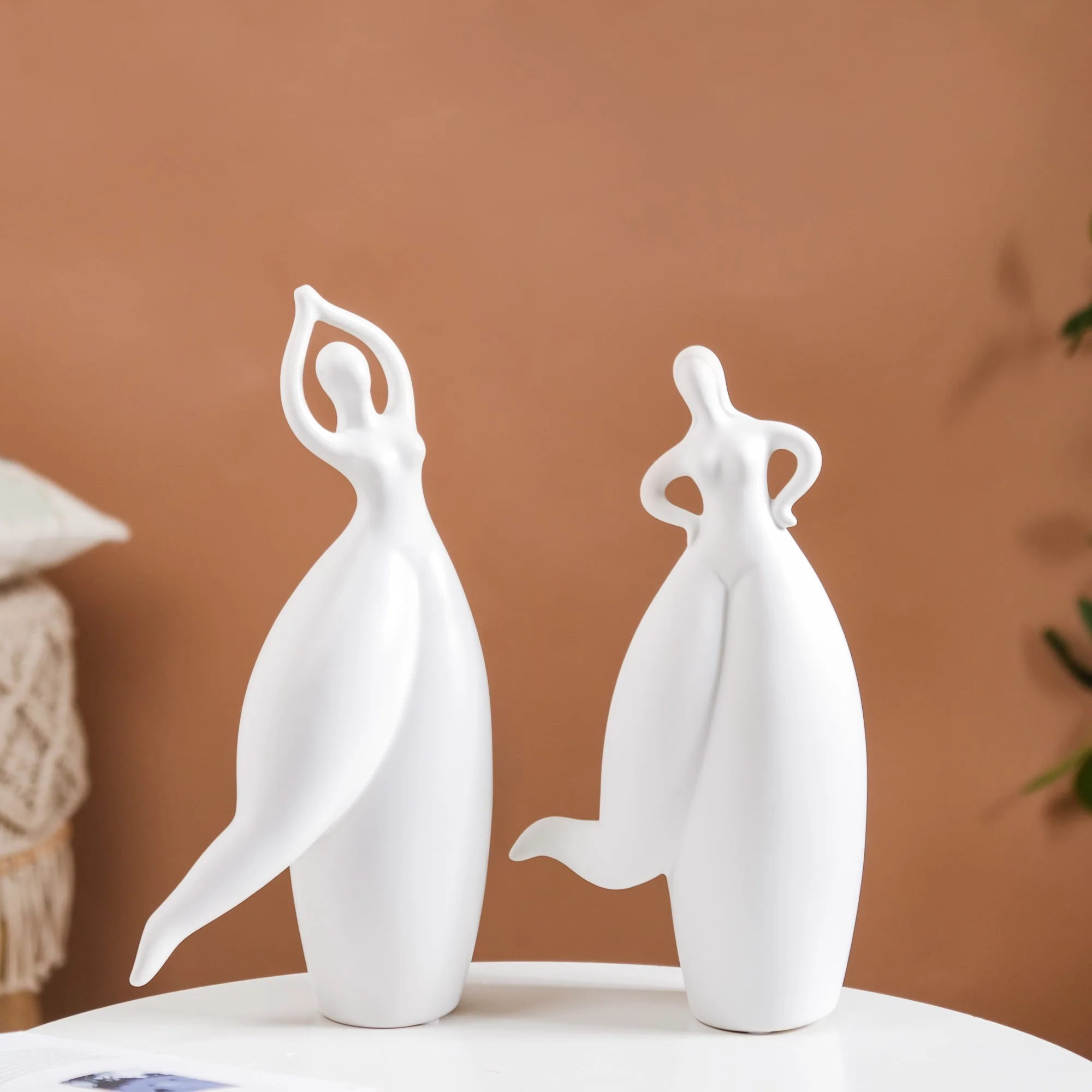 Dancing Girl Akimbo Ceramic Showpiece - Image 12