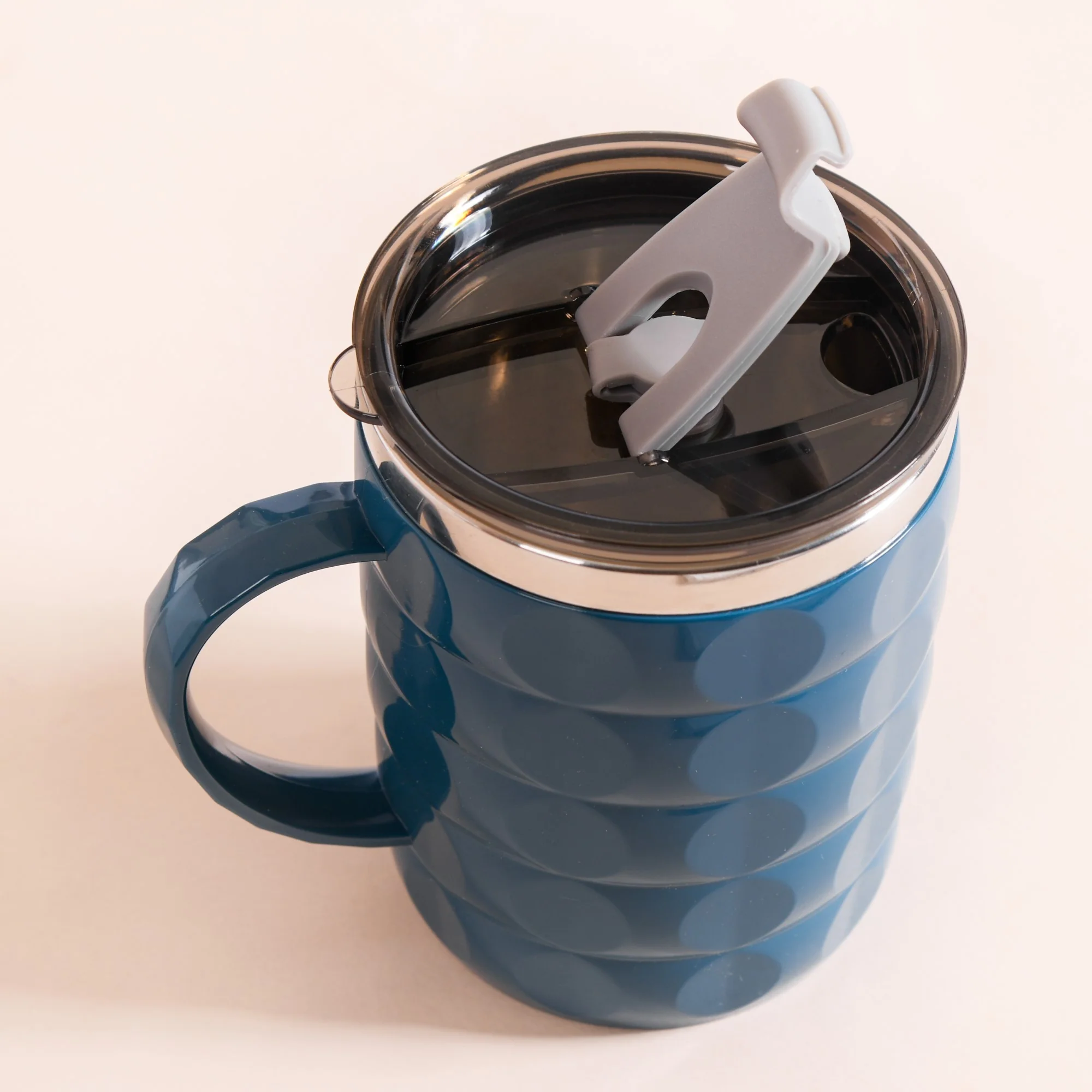 Stylish Travel Mug For Car Blue 400ml - Image 2