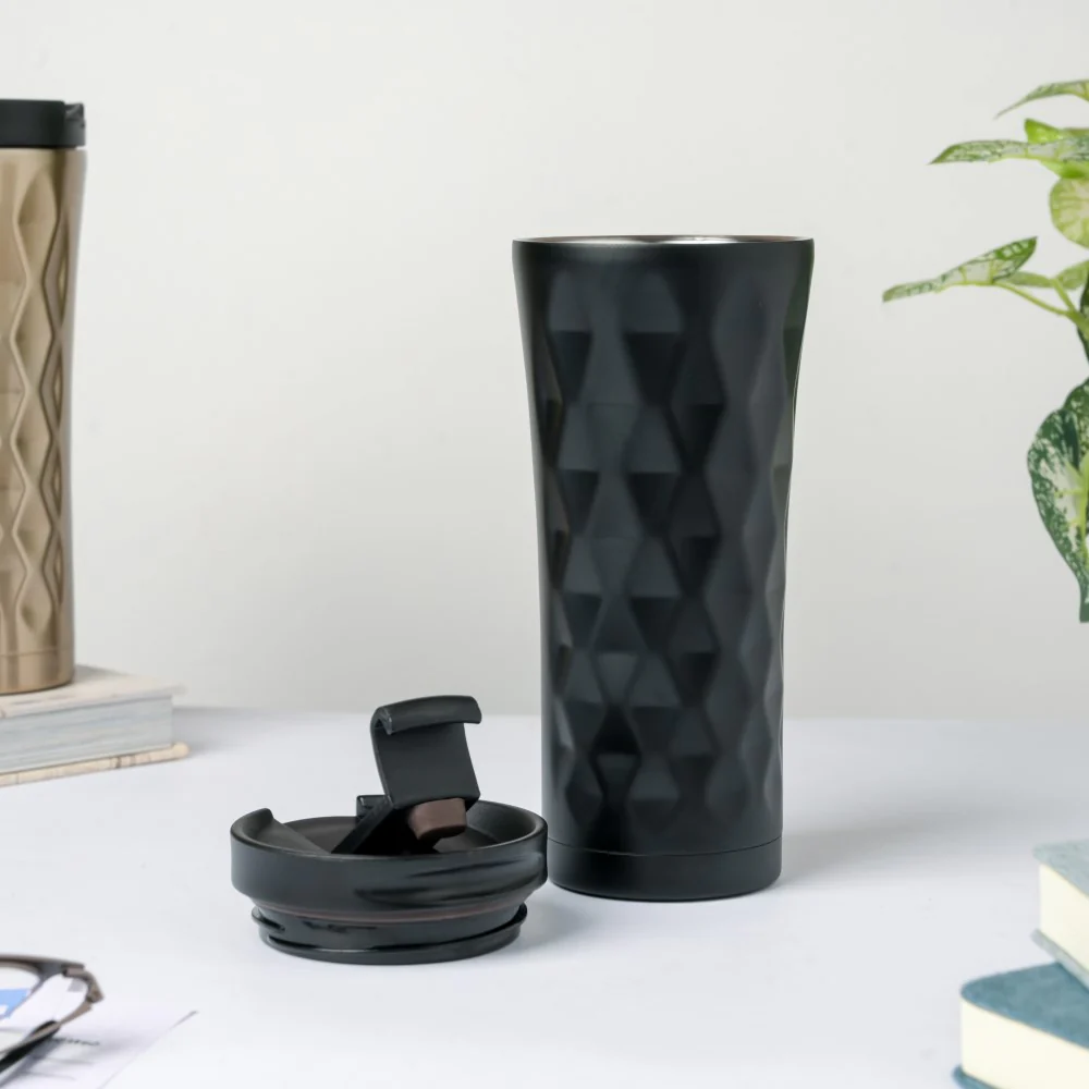 Double Walled Travel Tumbler Black With Flip Lid 500ml - Image 4