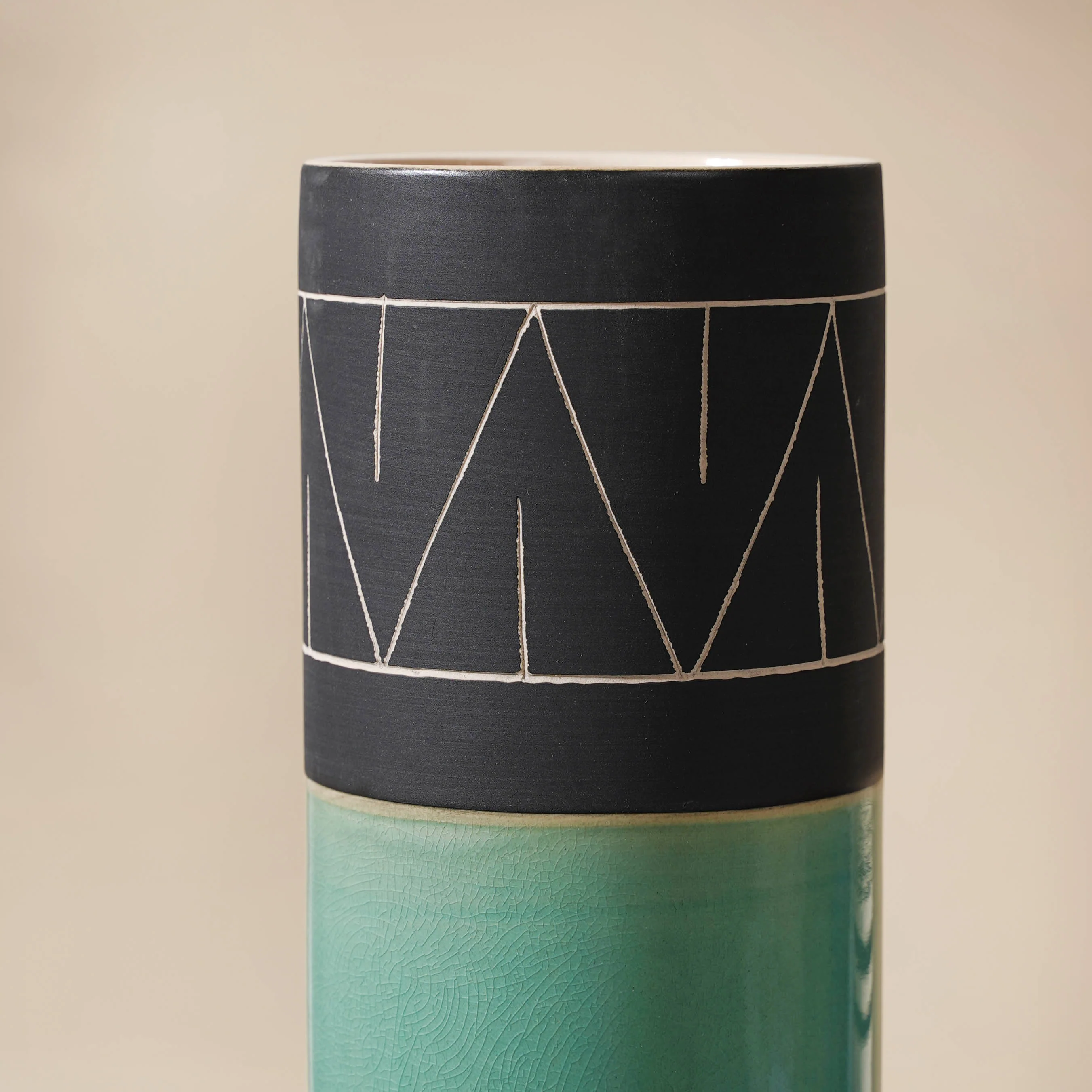 Dual Toned Taper Flower Vase - Image 11