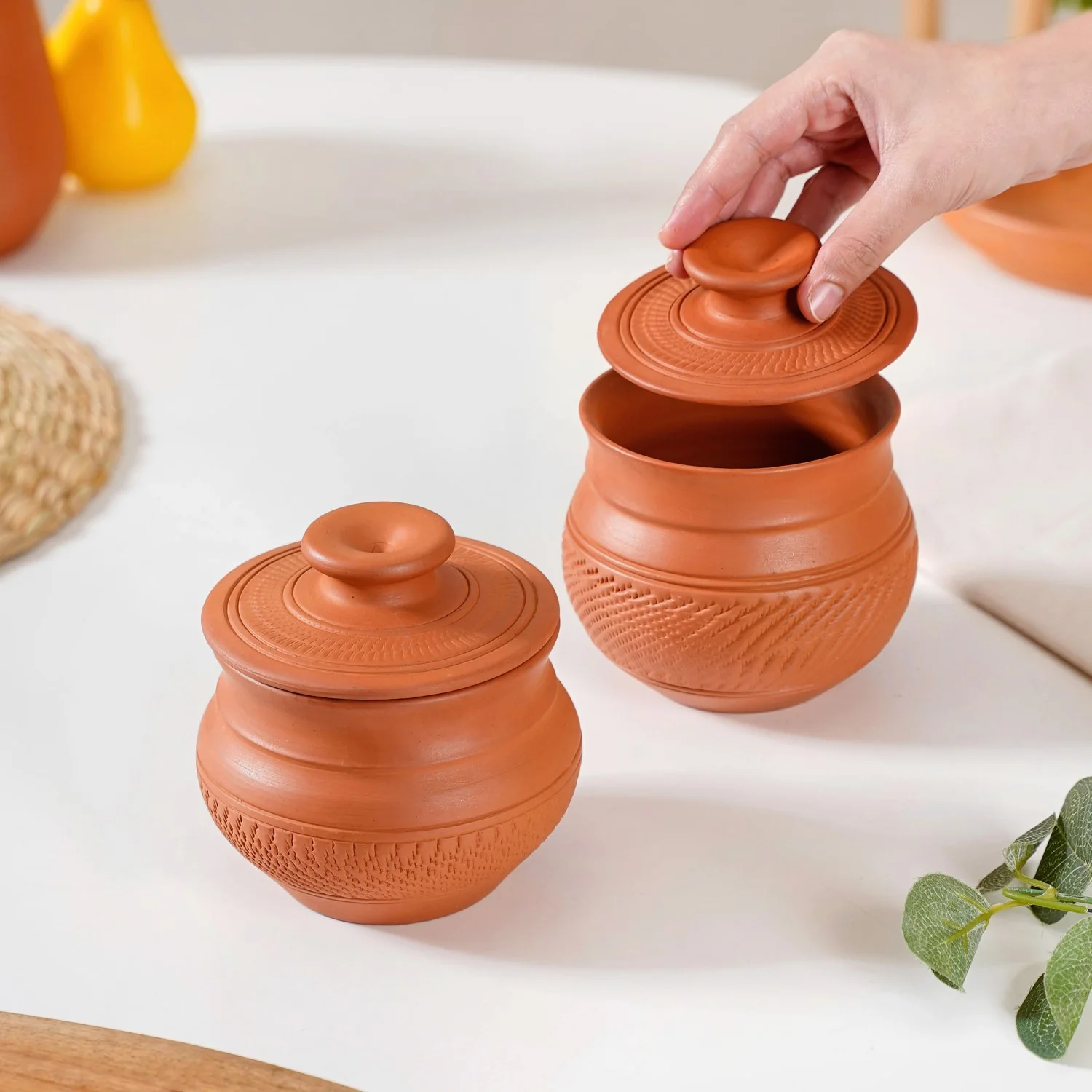 Earthen Clay Pot With Lid Set Of 2 650ml - Image 3