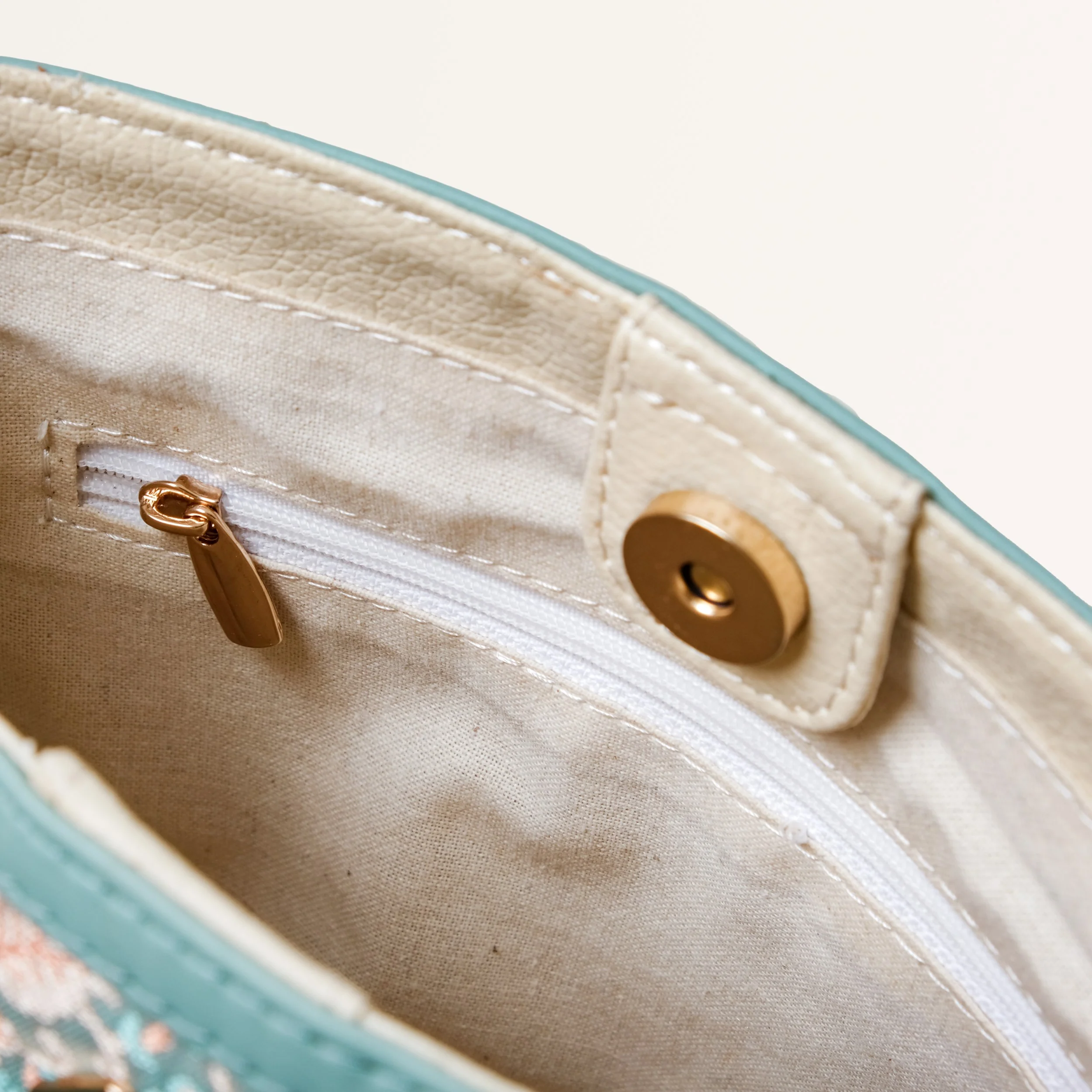 Eden Structured Bucket Bag Mint - Image 9