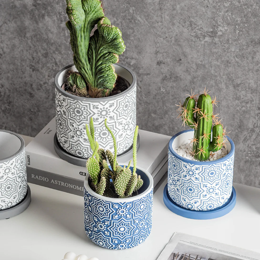 Elegant Ceramic Pot with Plate - Image 2