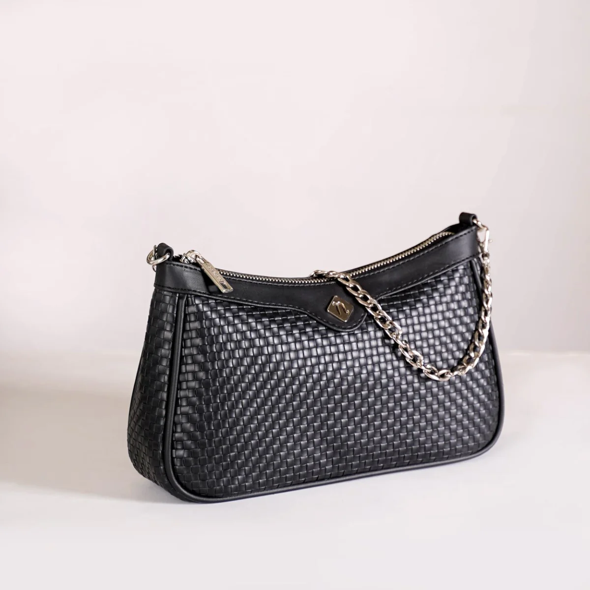 Lusso Black Sling Handbag - Image 12