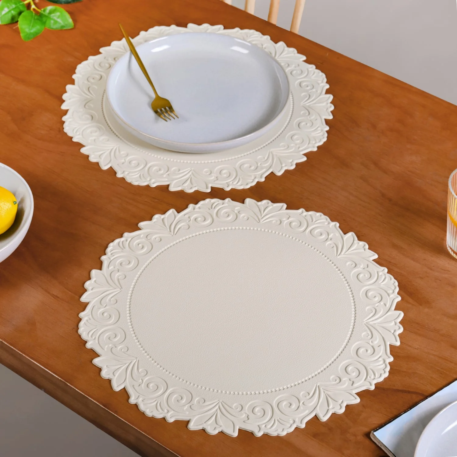 Embossed White Round Placemat Set Of 6 - Image 3