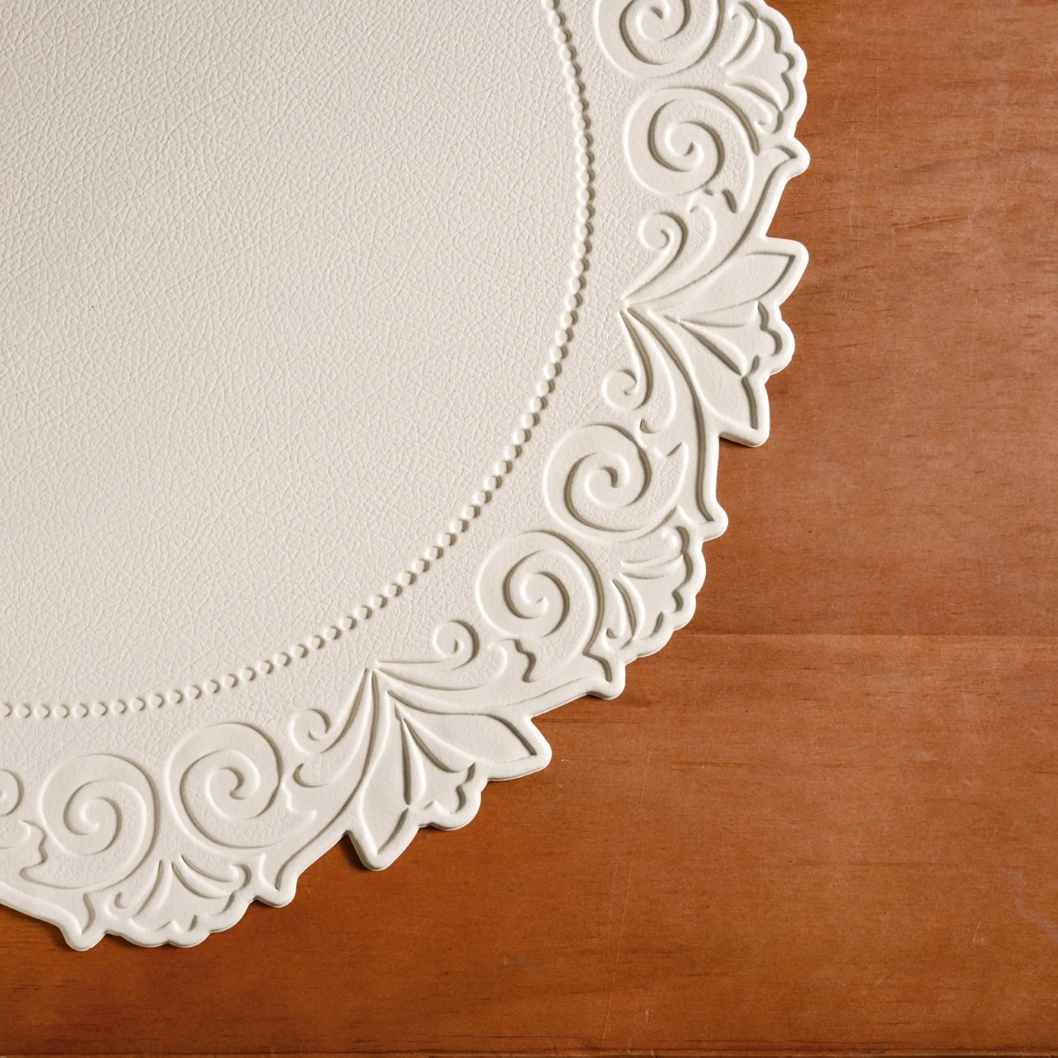 Embossed White Round Placemat Set Of 6 - Image 6