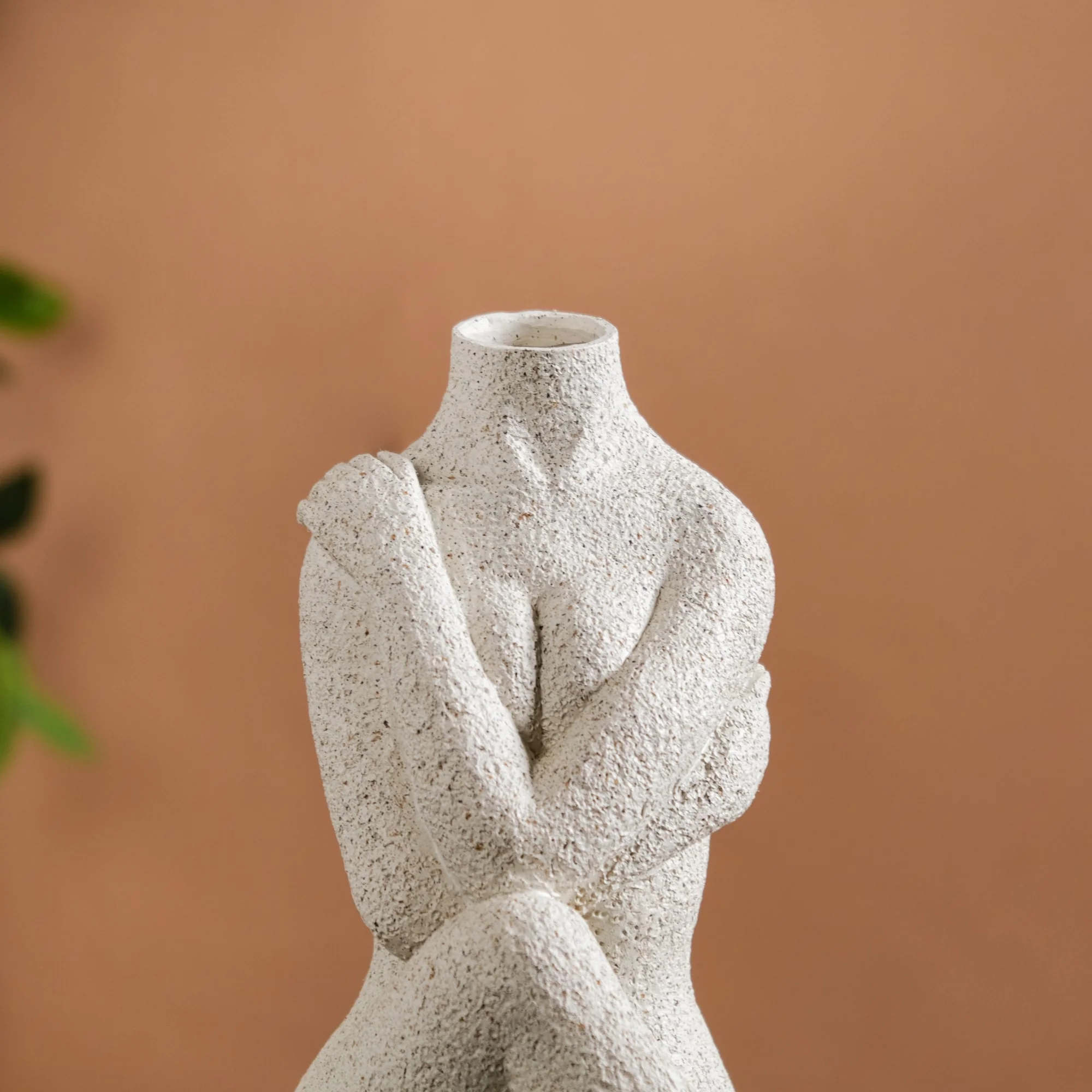 Embrace Vase Showpiece - Image 12
