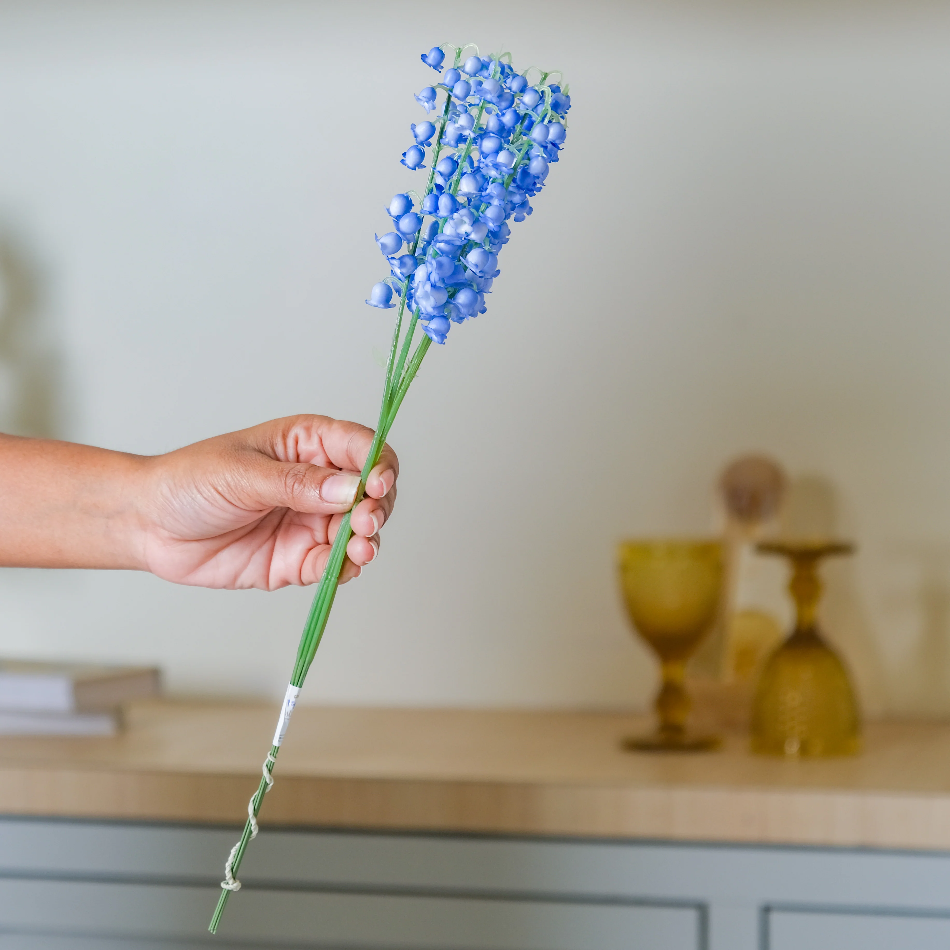 Faux Lily Stem - Image 3