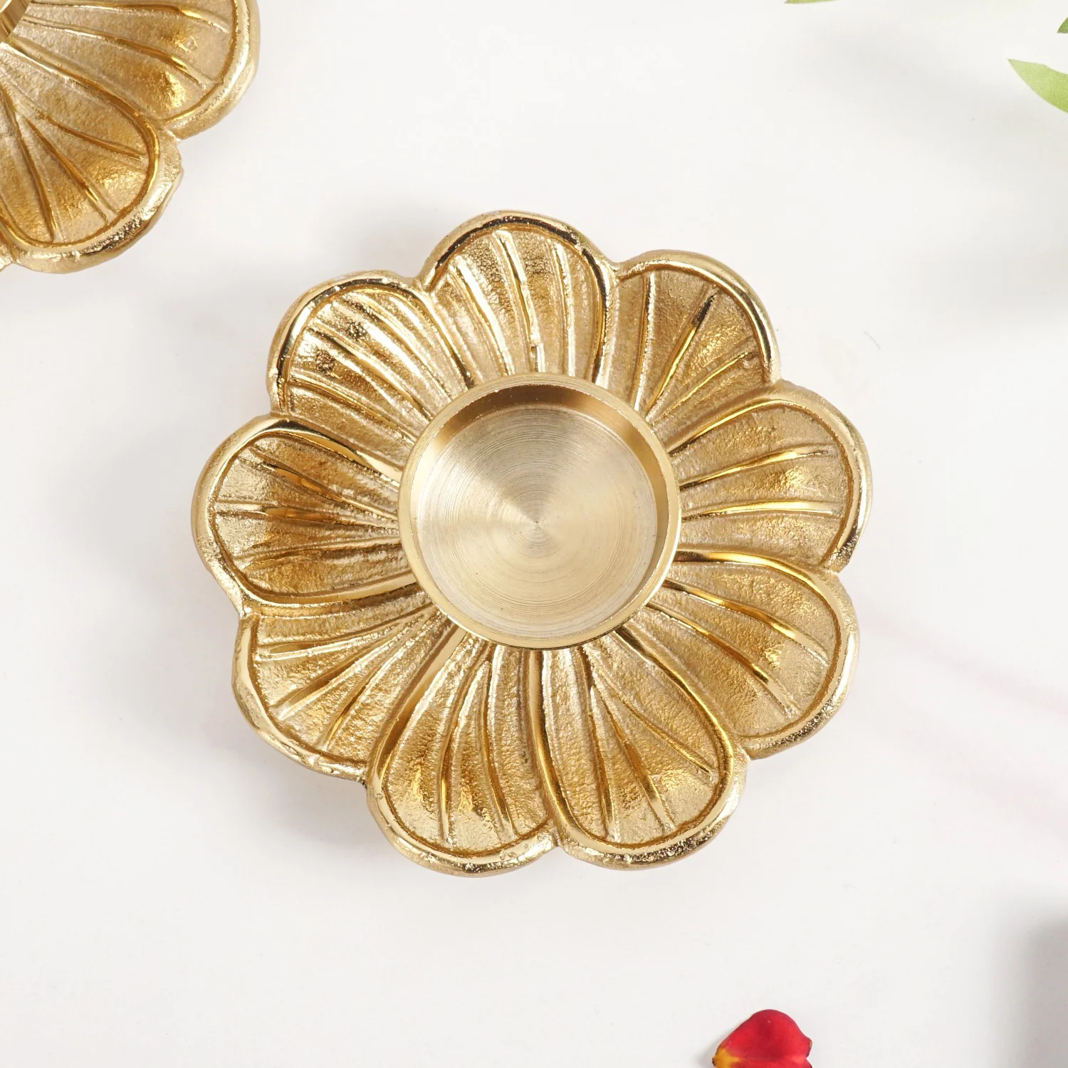 Flora Festive Tealight Holder Set Of 2 In Festive Gift Box - Image 6