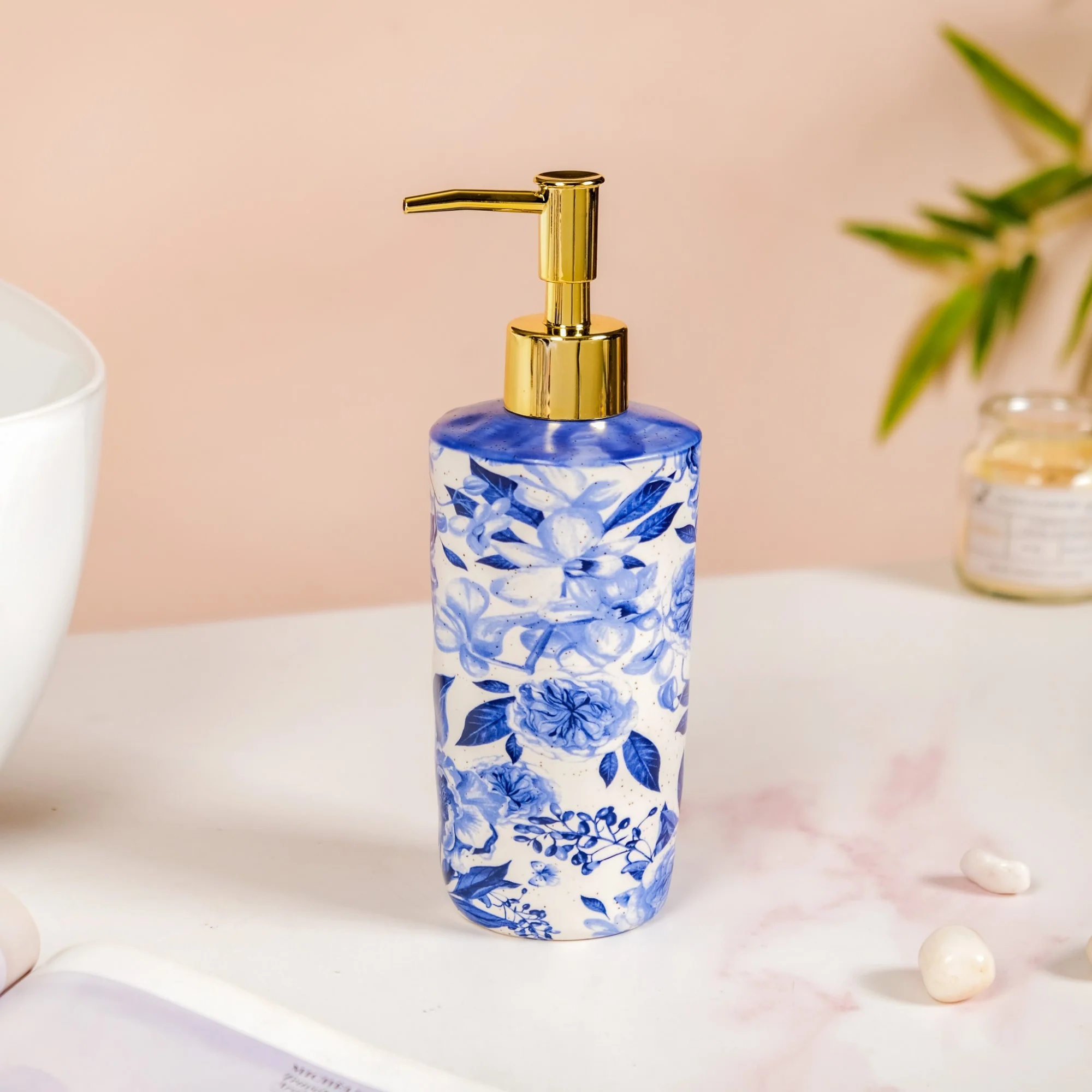 Floral Blue Bath Accessory Set Of 3 - Image 6