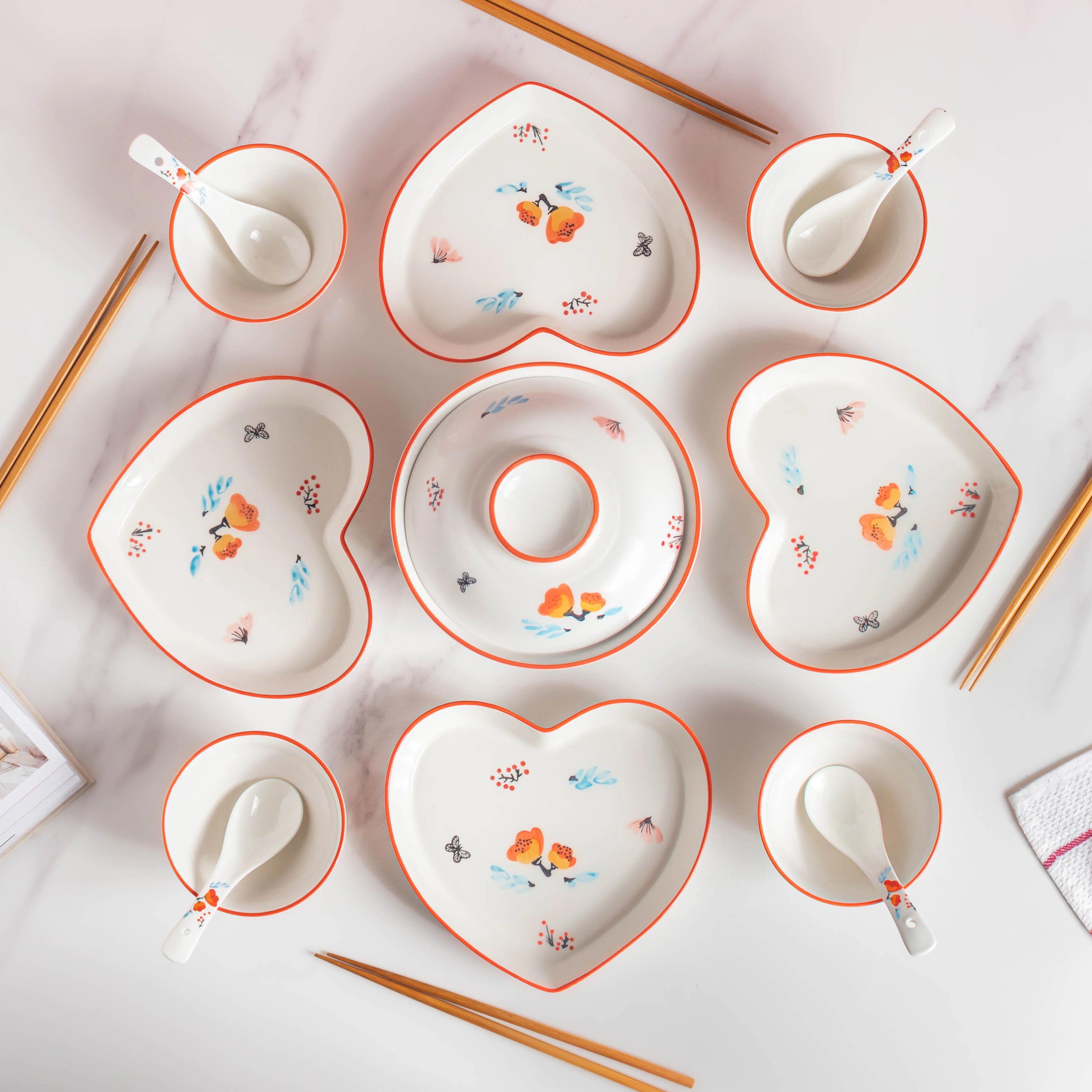 Floral Heart Plates and Pot For 4 - Image 3