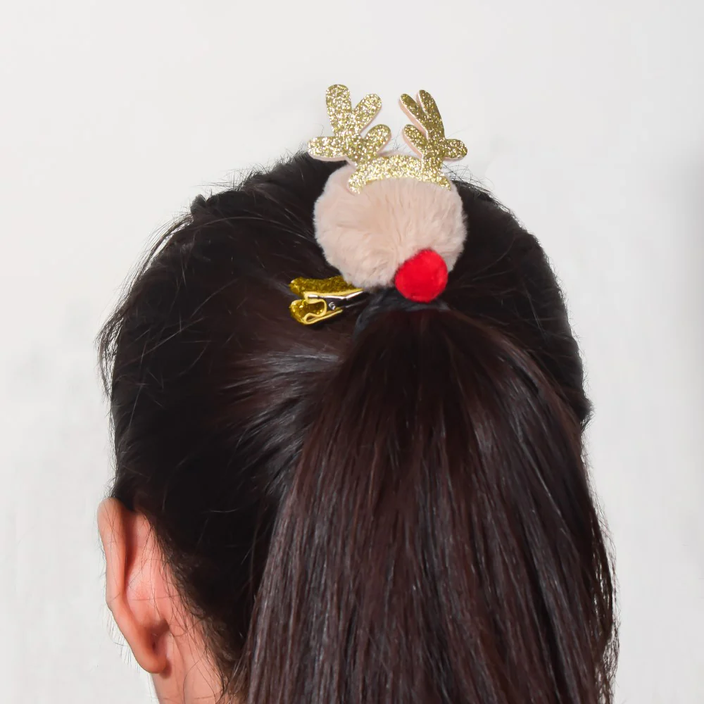 Fluffy Reindeer Hairpin Off White - Image 3