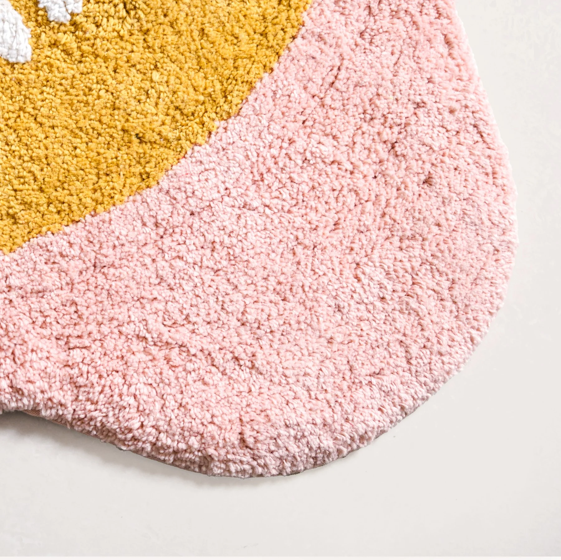 Fresh As A Daisy Anti Slip Cotton Floor Mat 72cm - Image 5