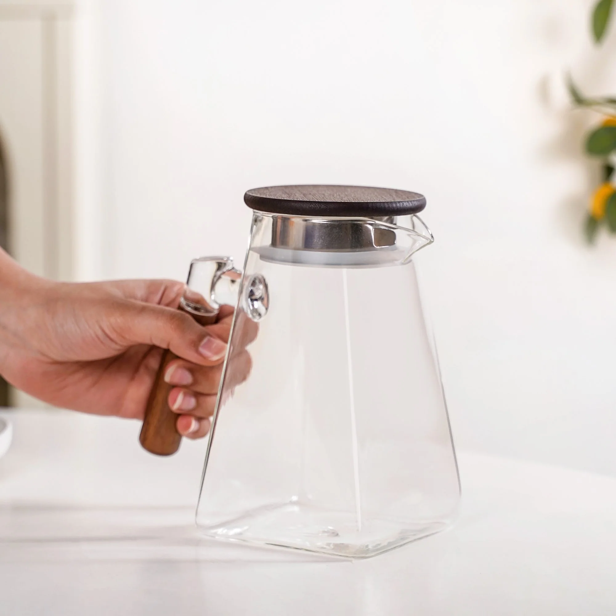 Fusion Jug With Lid 1150ml - Image 2