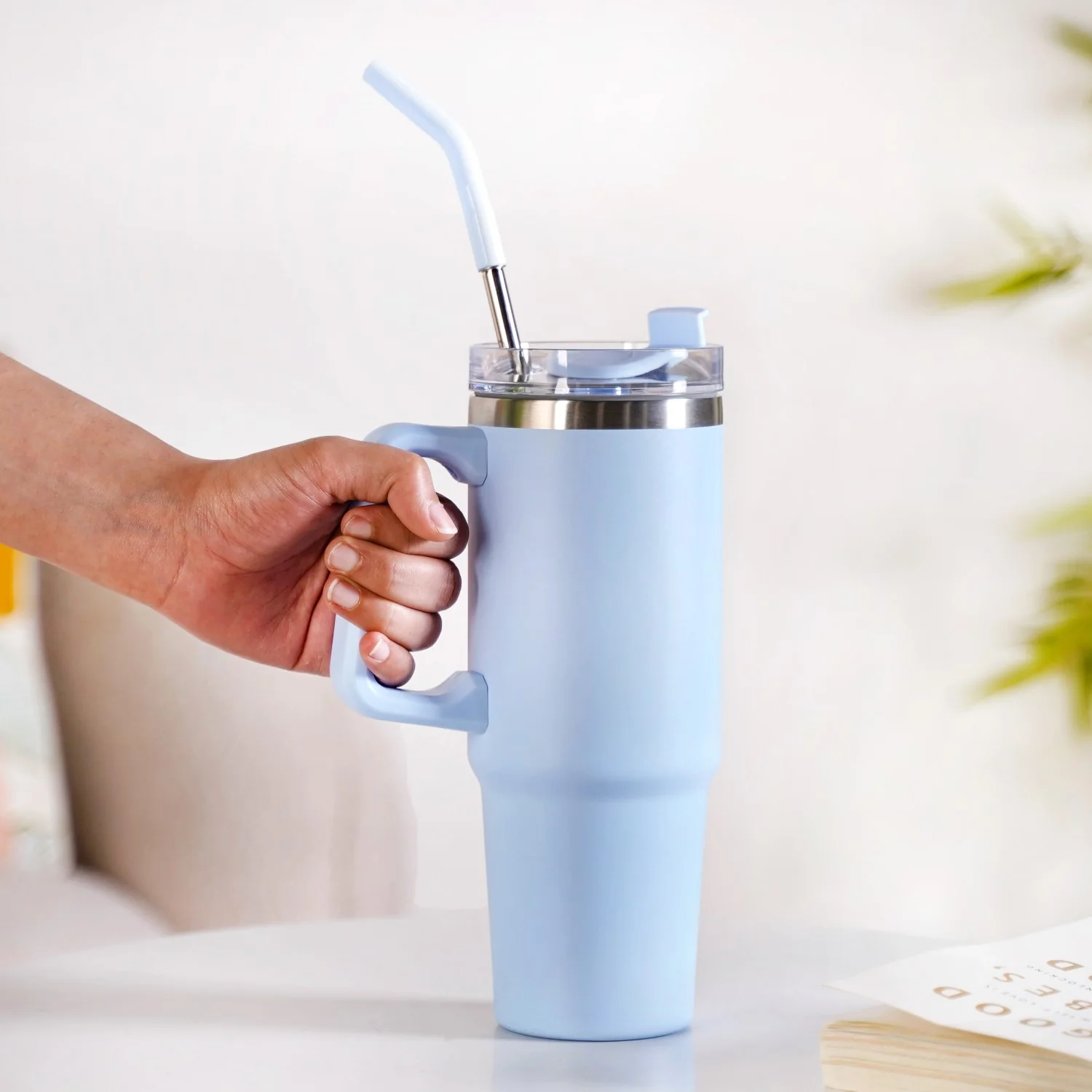 Glacio Leakproof Insulated Water Tumbler With Handle Arctic Blue 850ml - Image 2