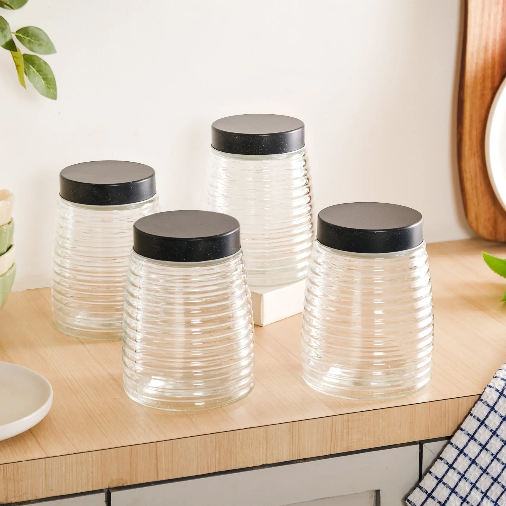 Glass Kitchen Jars With Lid Set Of 4 Rings Design 1400ml - Image 3