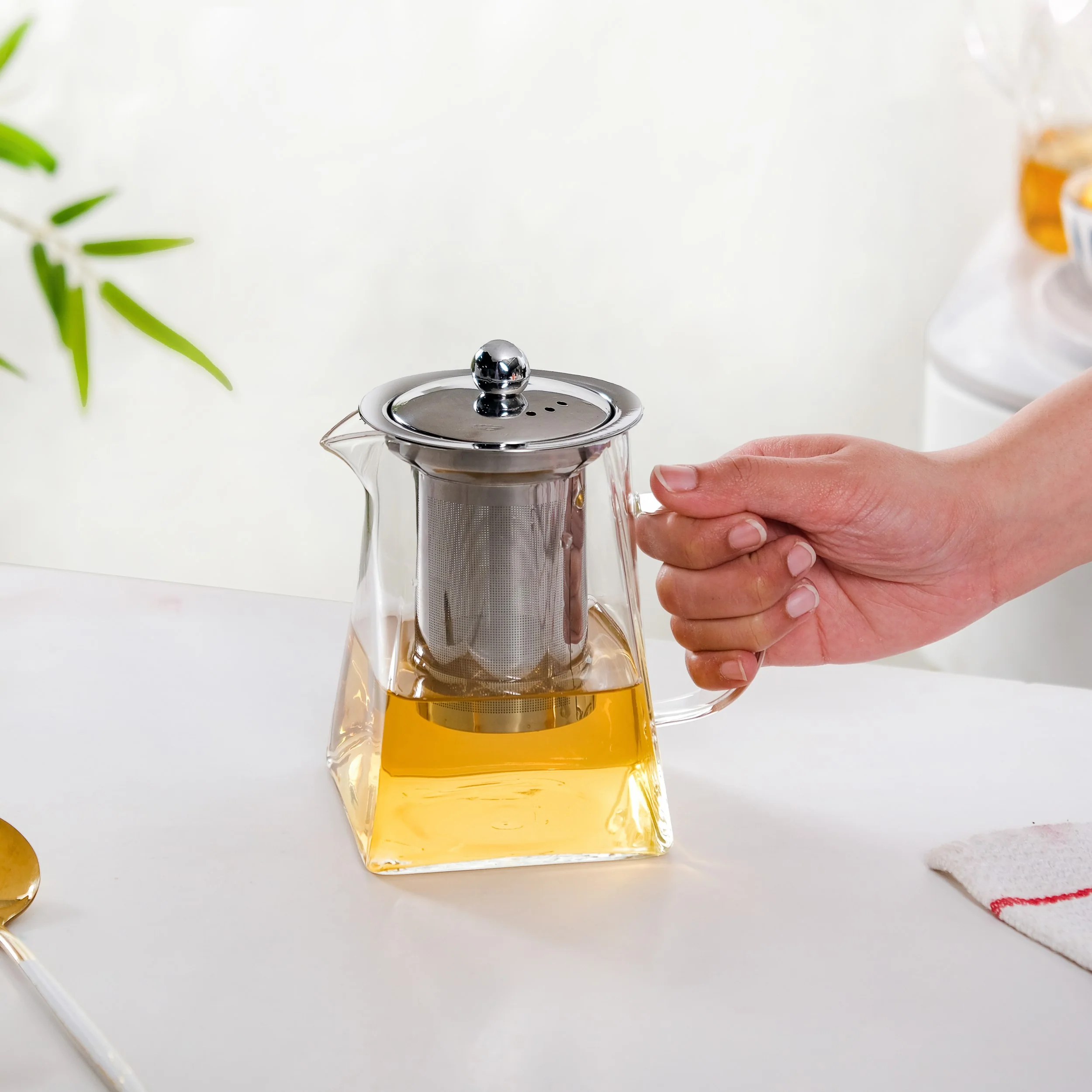Glass Teapot With Infuser Flame Safe 700ml - Image 2