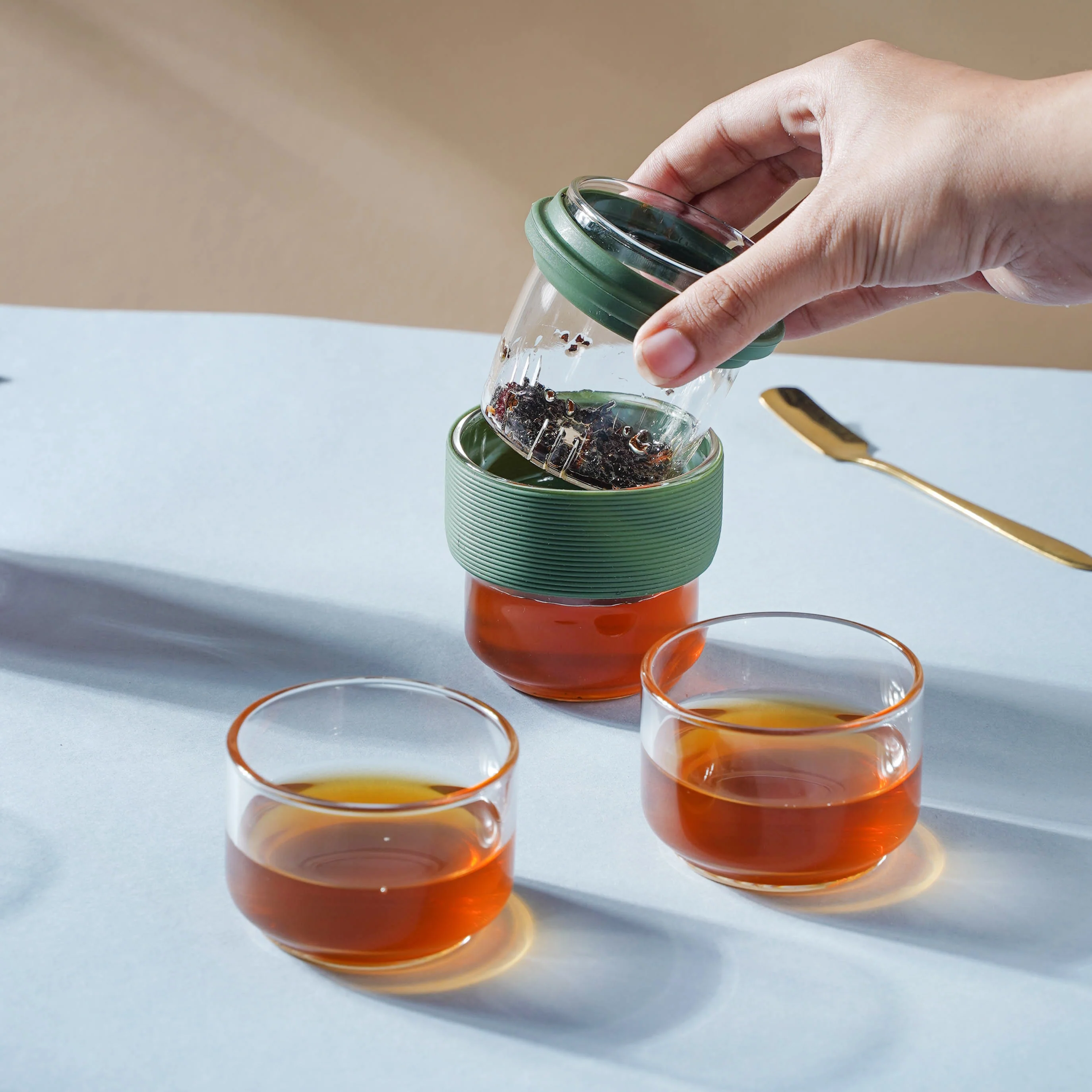Glass Travel Teapot Set - Image 4